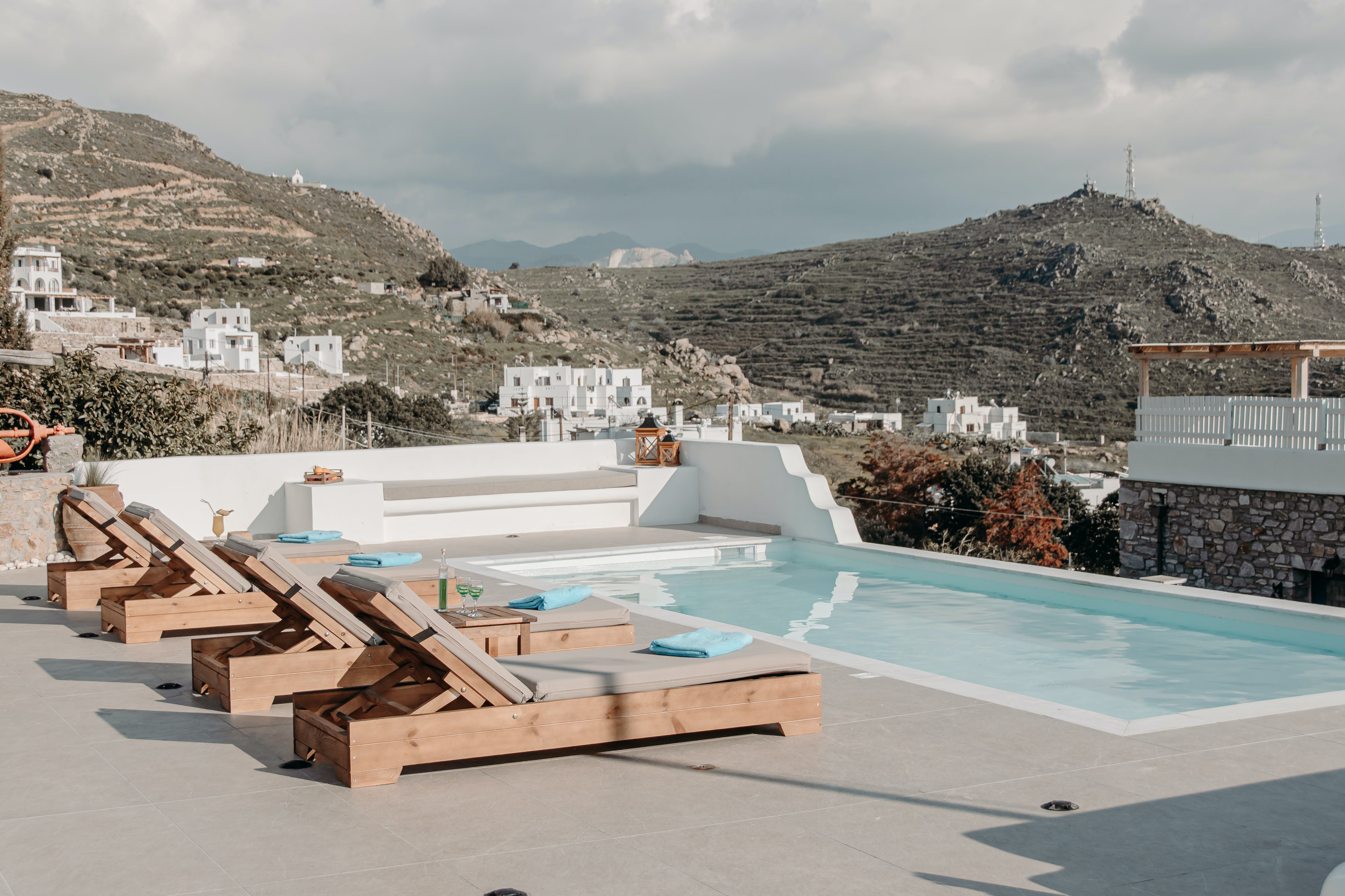 Villa Aegeos Koronos Naxos: Elegant 3-Bedroom Apartment with Private Pool, Naxos