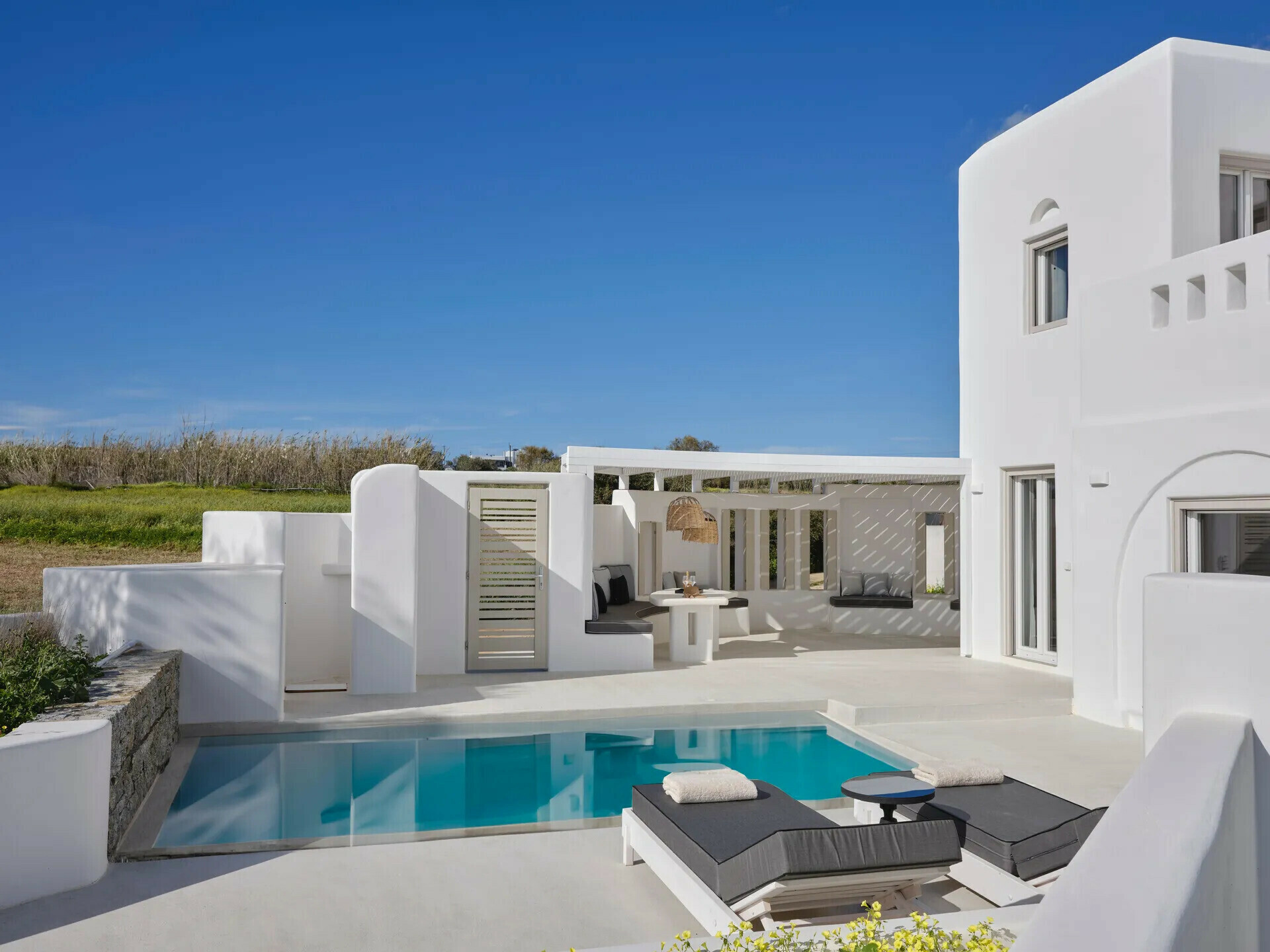 Villa Lefkos Apollonas Naxos: Luxury 4-Bedroom Villa with Private Pool and Sea Views, Naxos