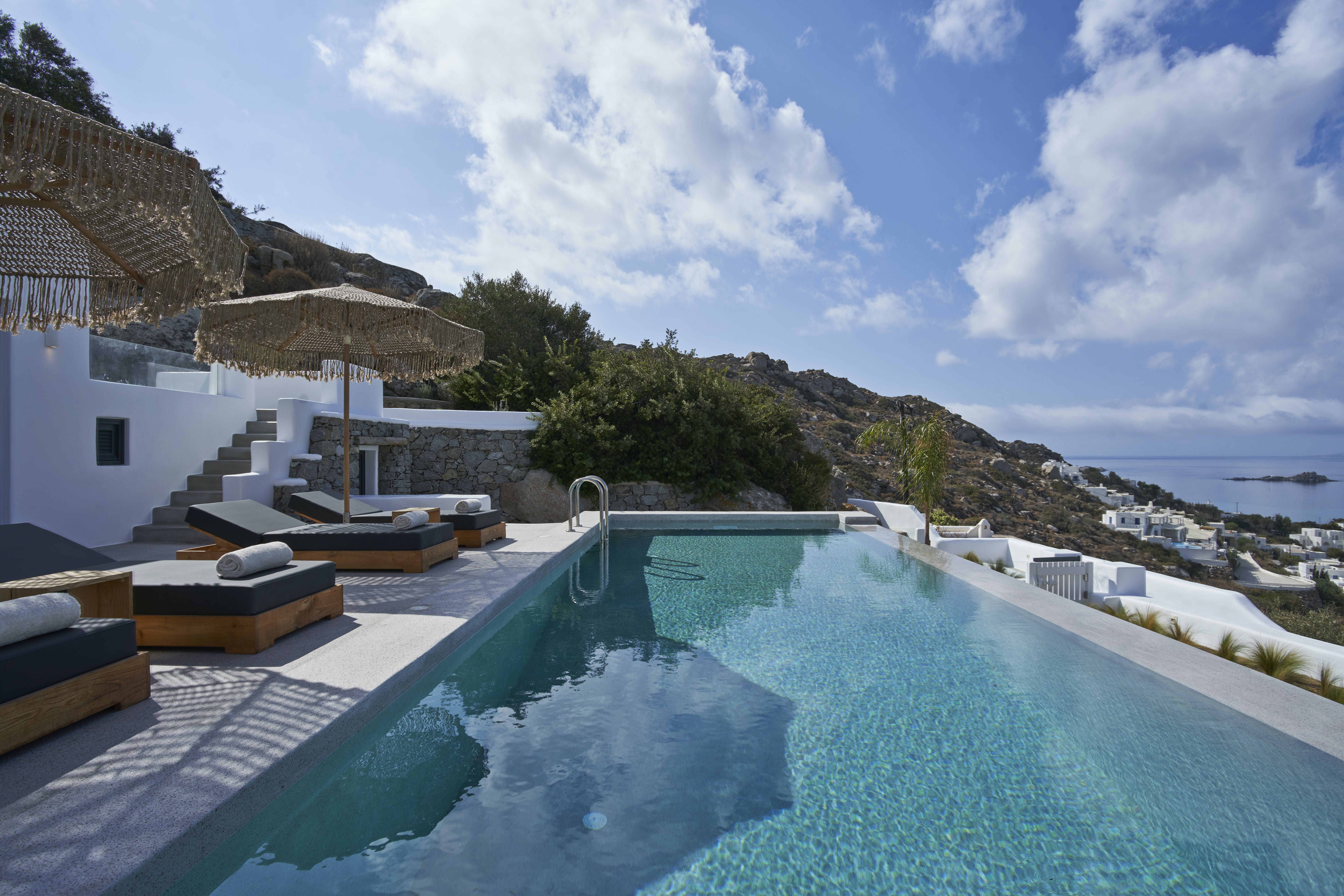 Villa Auge Alyko Naxos: Spacious 9-Bedroom Apartment with Infinity Pool and Sea Views, Naxos