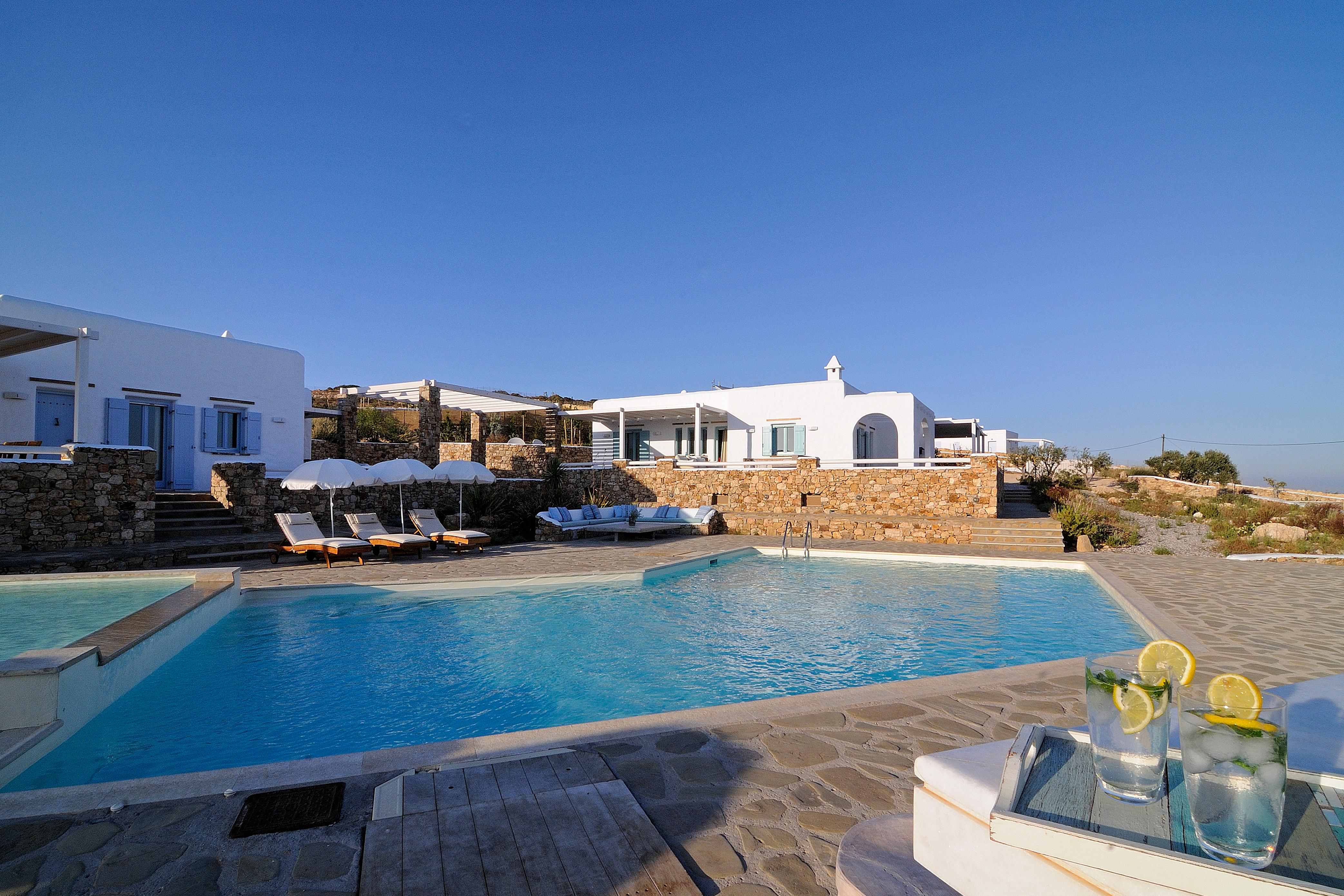 Villa Chrysos Apollonas Naxos-766720: Spacious 8-Bedroom Luxury Apartment with Pool and Seaview, Naxos