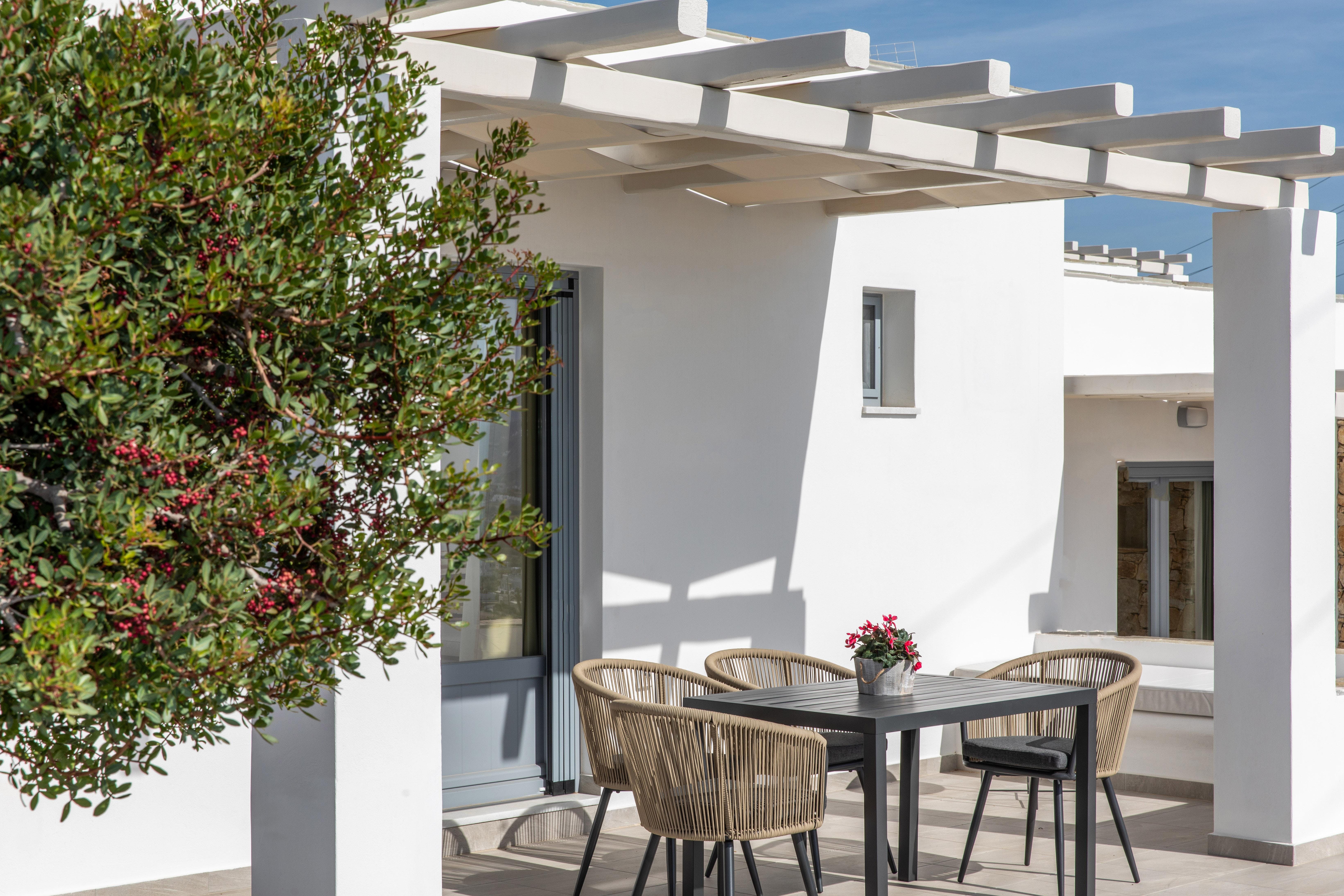 Villa Kyanos Kastraki Naxos: Charming 2-Bedroom Apartment with Pool and Sea Views, Naxos