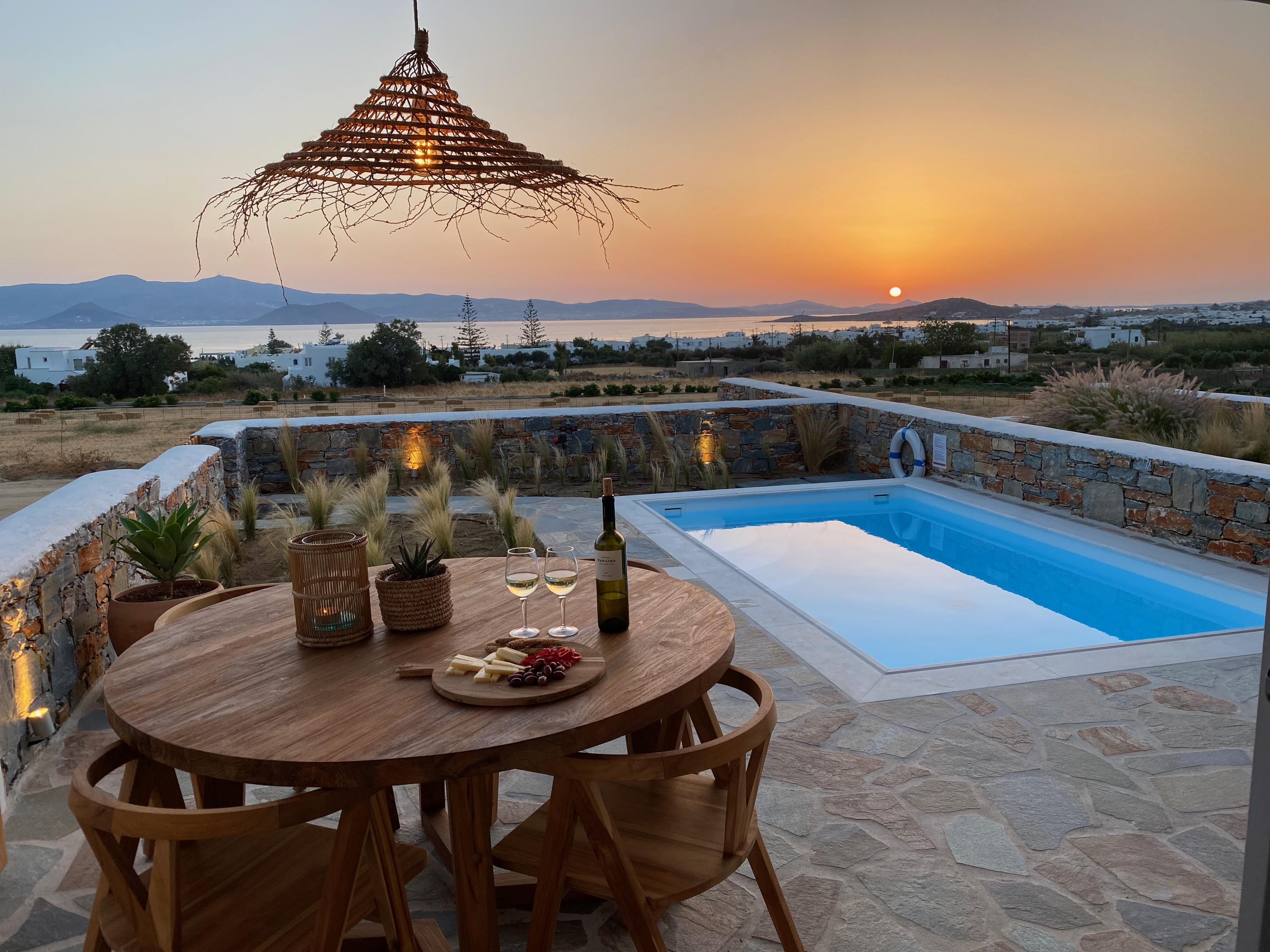 Villa Chrysos Grotta Naxos: Luxury 2-Bedroom Apartment with Private Pool and Sea Views, Naxos