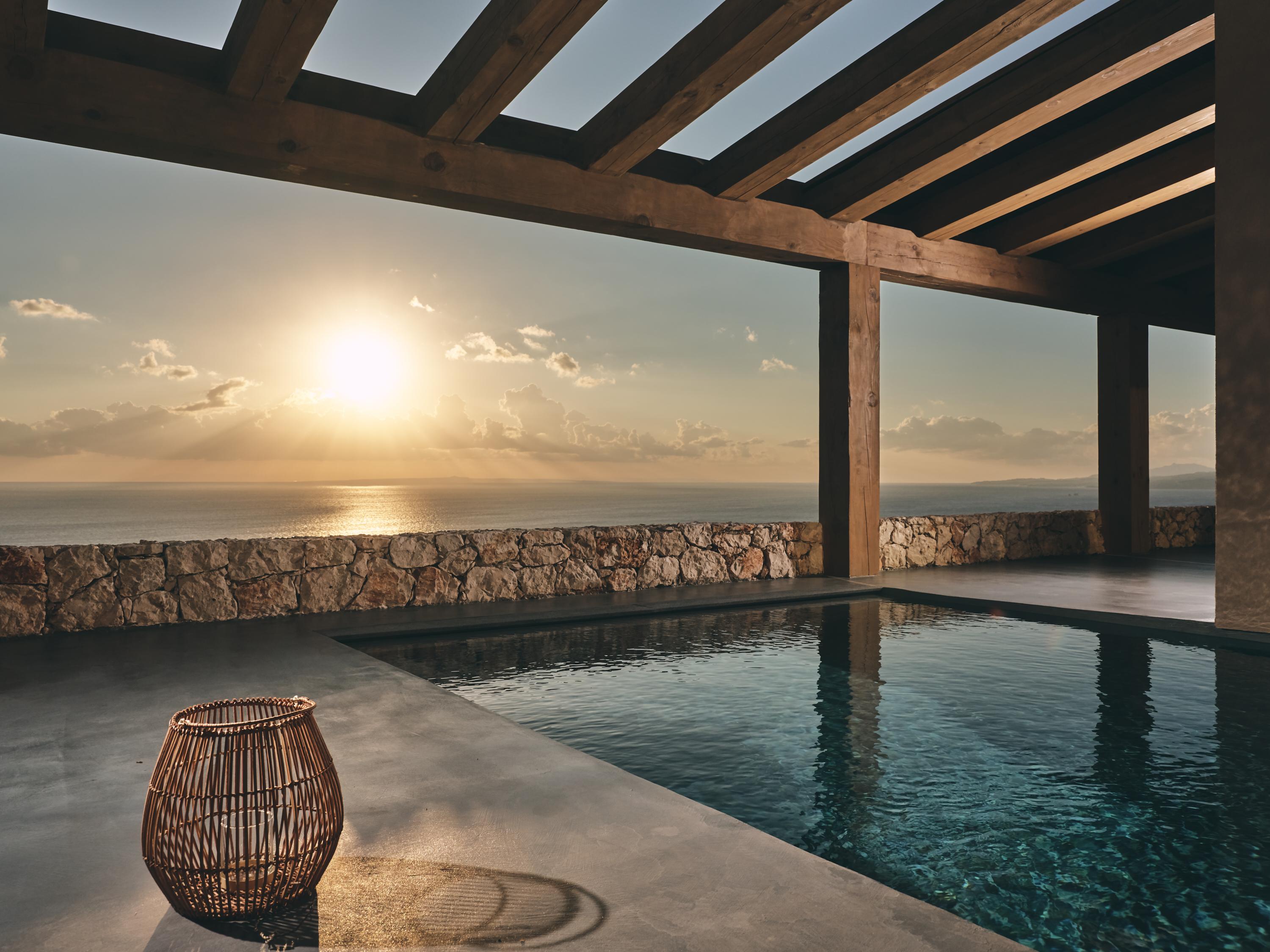 Villa Kaikias Voulisma Agios Nikolaos: Luxury 2-Bedroom Apartment with Seaview and Pool, Agios Nikolaos