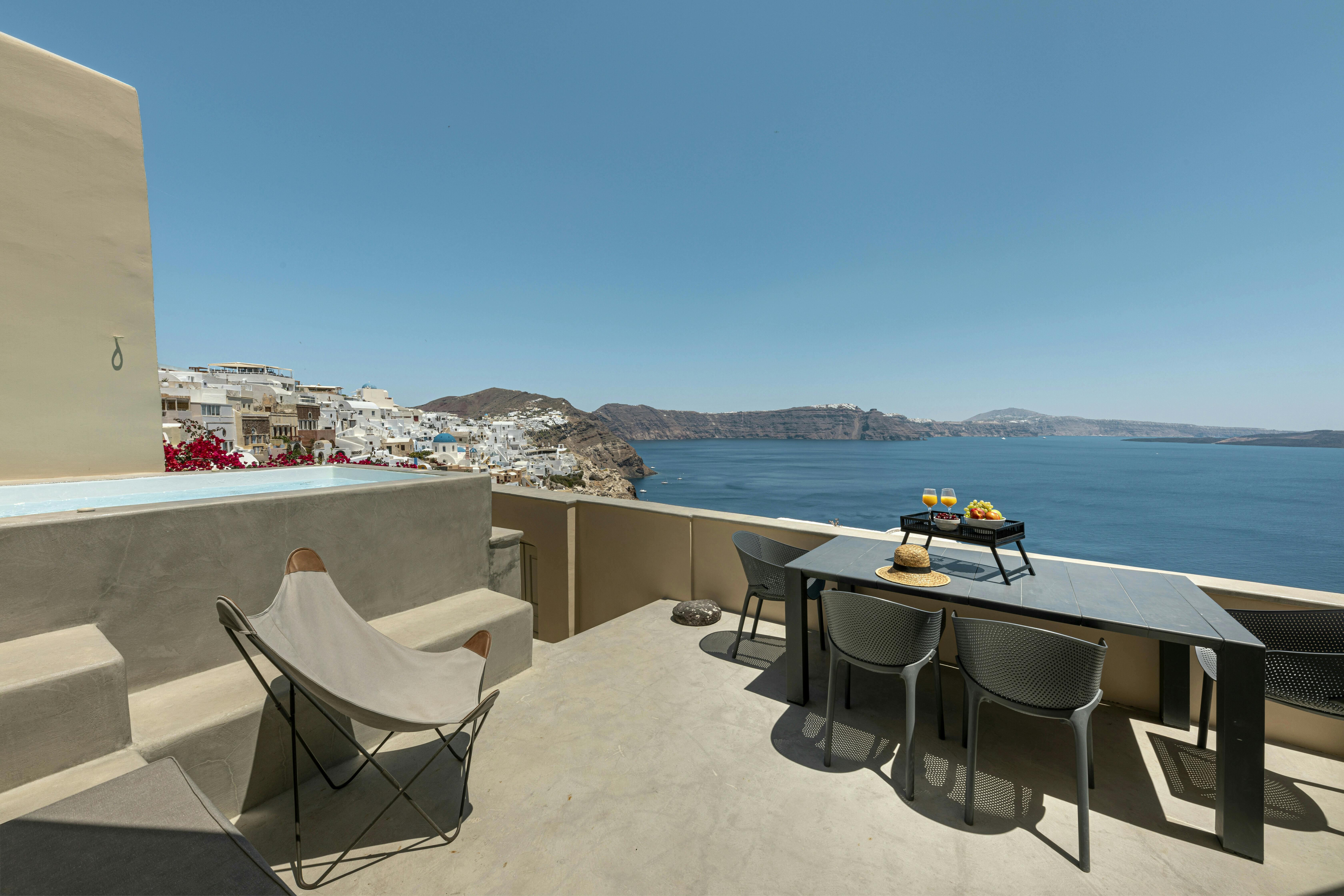 Villa Lefkos Pyrgos Santorini: Luxury 6-Bedroom Villa with Hot Tub and Sea Views, Santorini