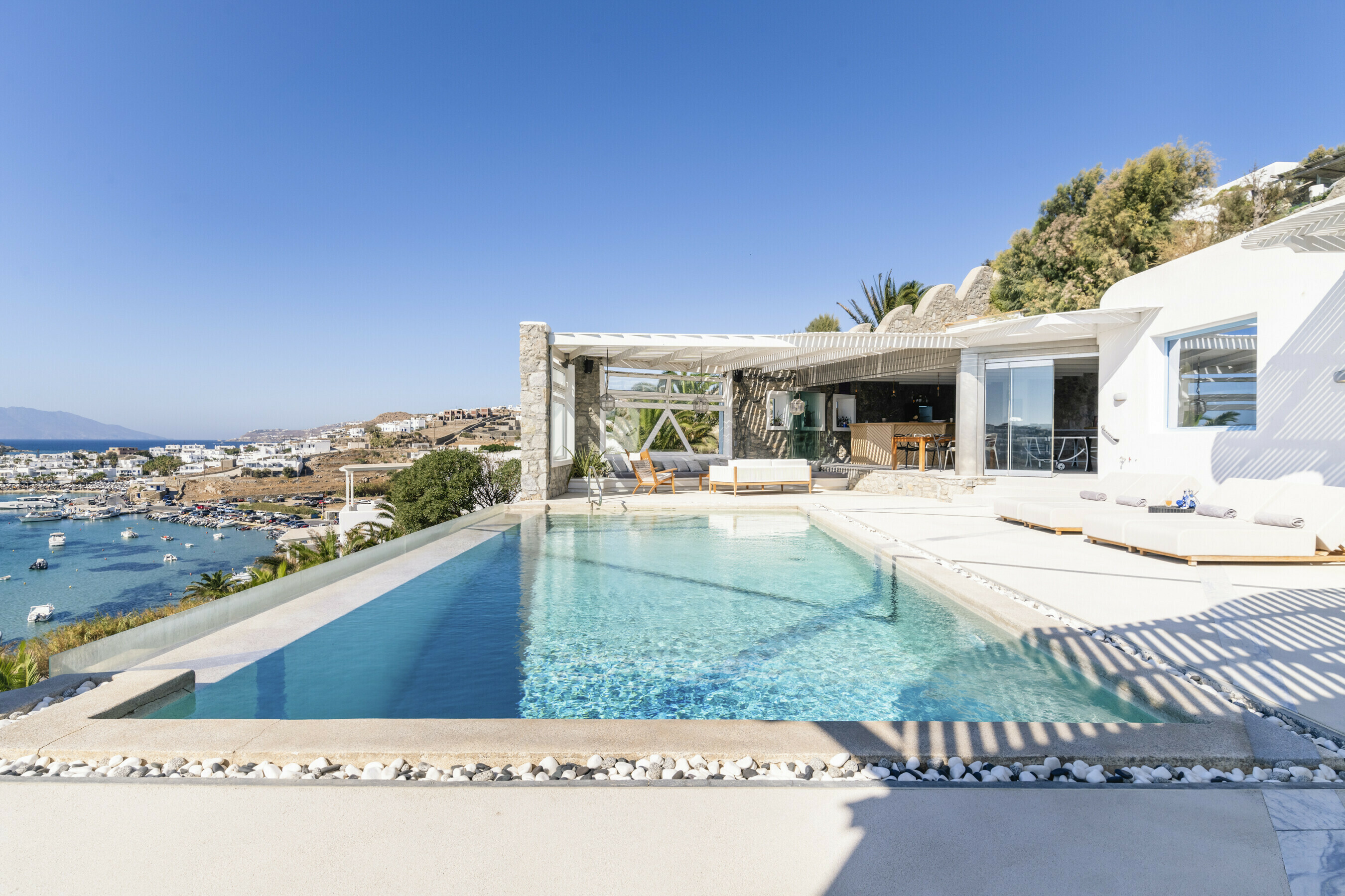 Villa Meltemi Ornos: Luxury 5-Bedroom Villa with Pool and Sea View, Ornos