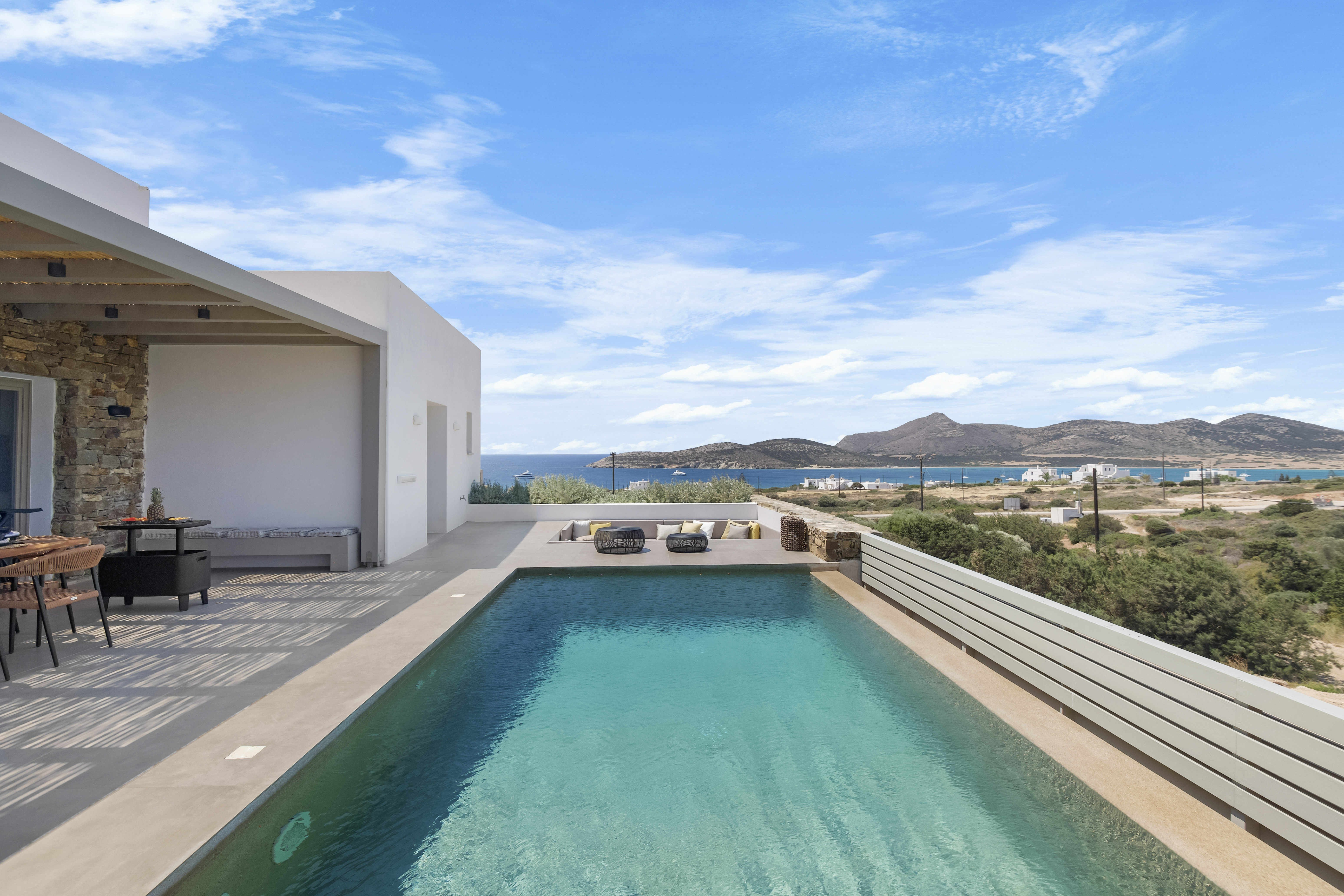 Villa Lysias Tripiti Paros: Luxury 3-Bedroom Villa with Pool and Seaview, Paros