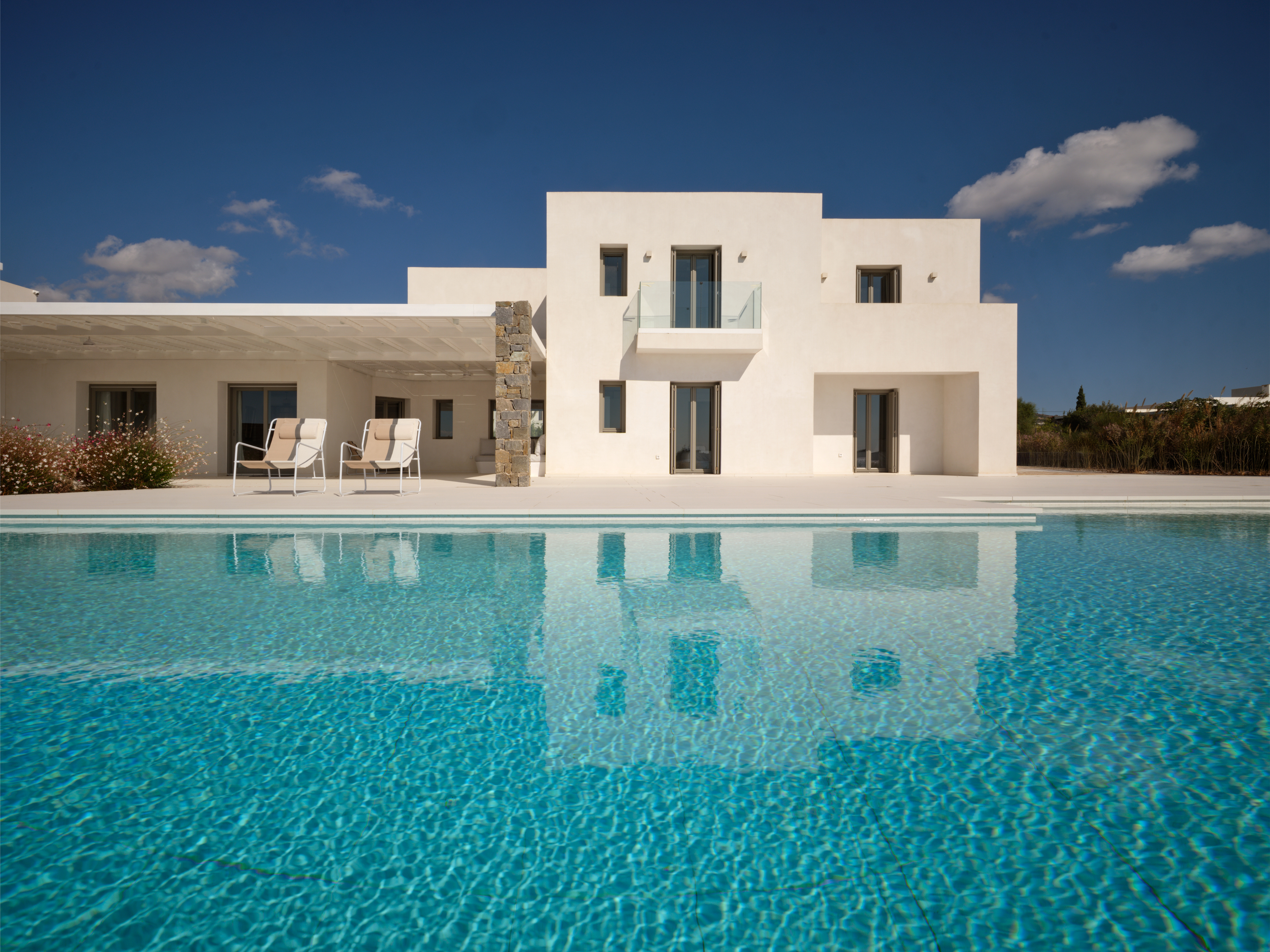 Villa Aparctias Marmaro Paros: Luxury 6-Bedroom Villa with Seaview and Pool, Paros