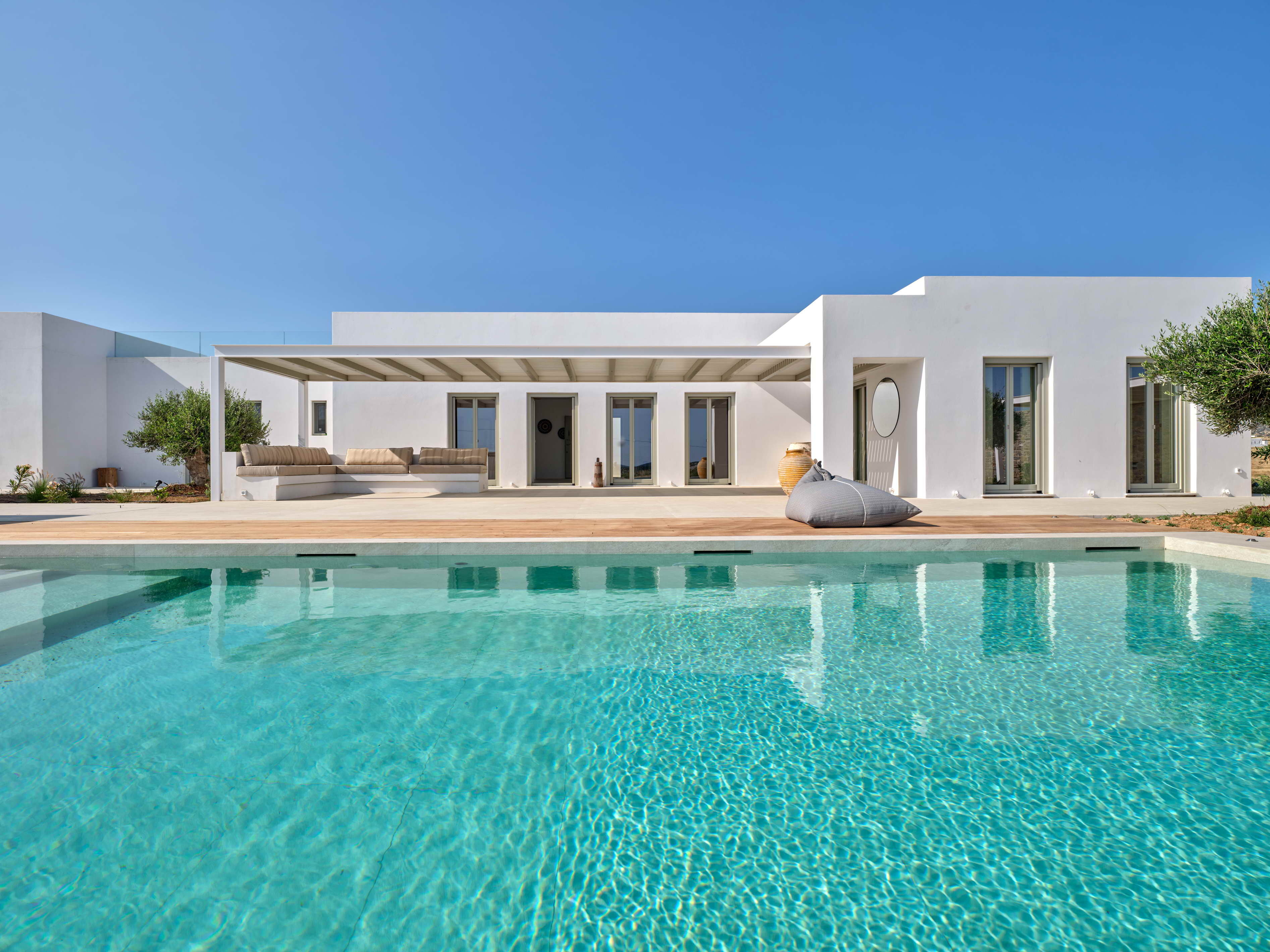 Villa Ostria Marmaro Paros: Opulent 5-Bedroom Villa with Seaview and Pool, Paros