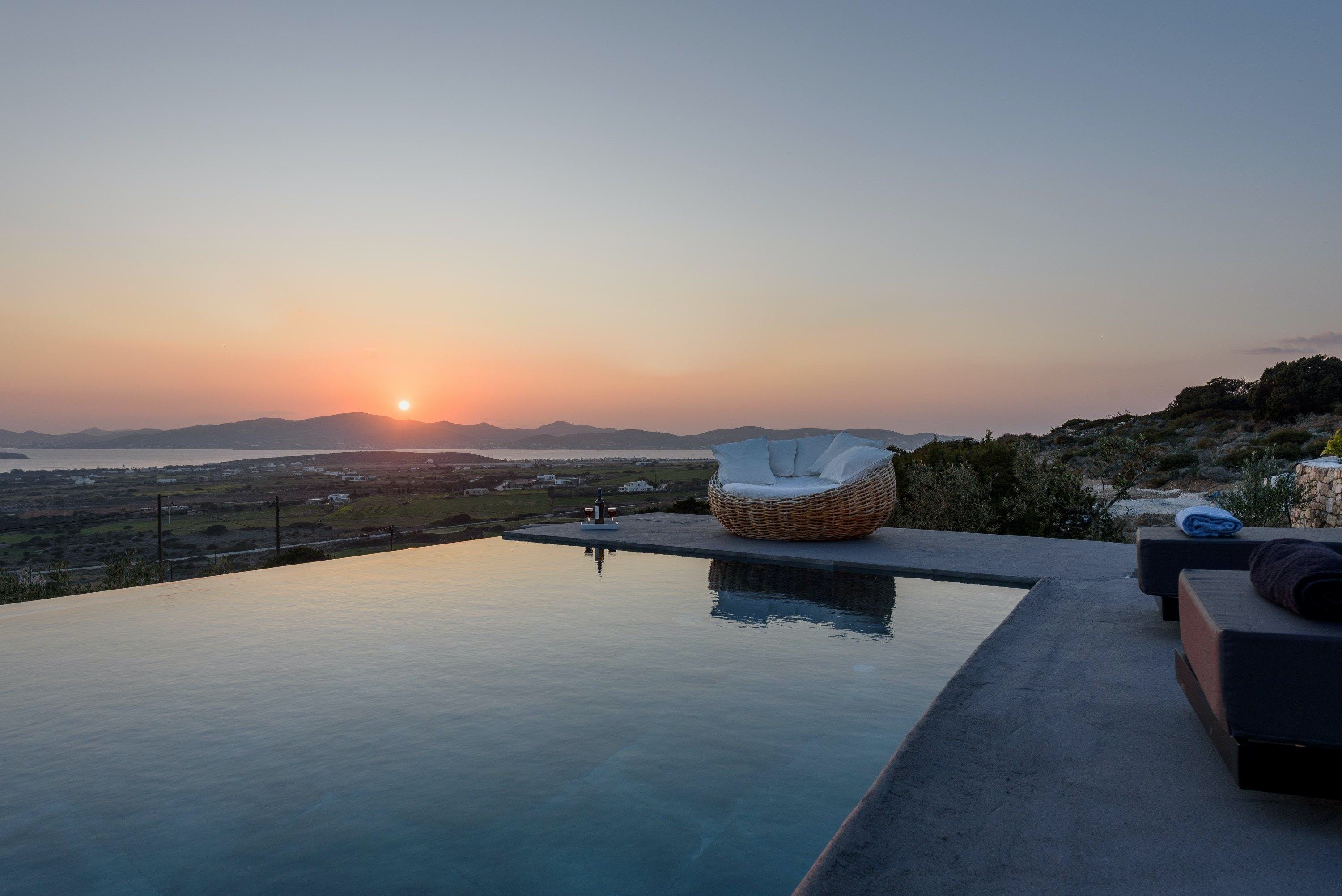 Villa Lysias Agkali Paros-757866: Luxury 3-Bedroom Apartment with Infinity Pool, Paros