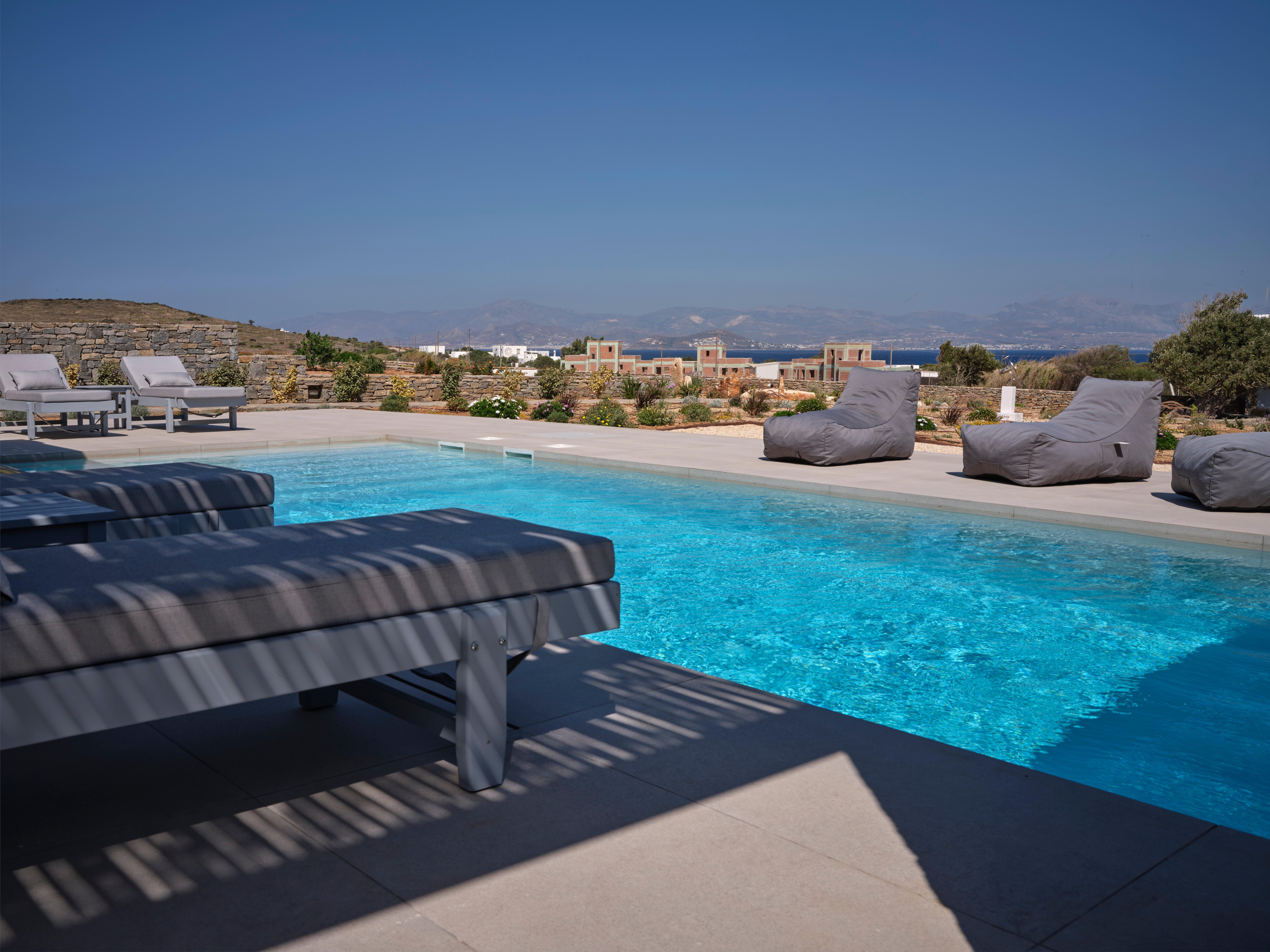 Villa Lysias Aliki Paros: Spacious 8-Bedroom Luxury Apartment with Pool and Sea Views, Paros