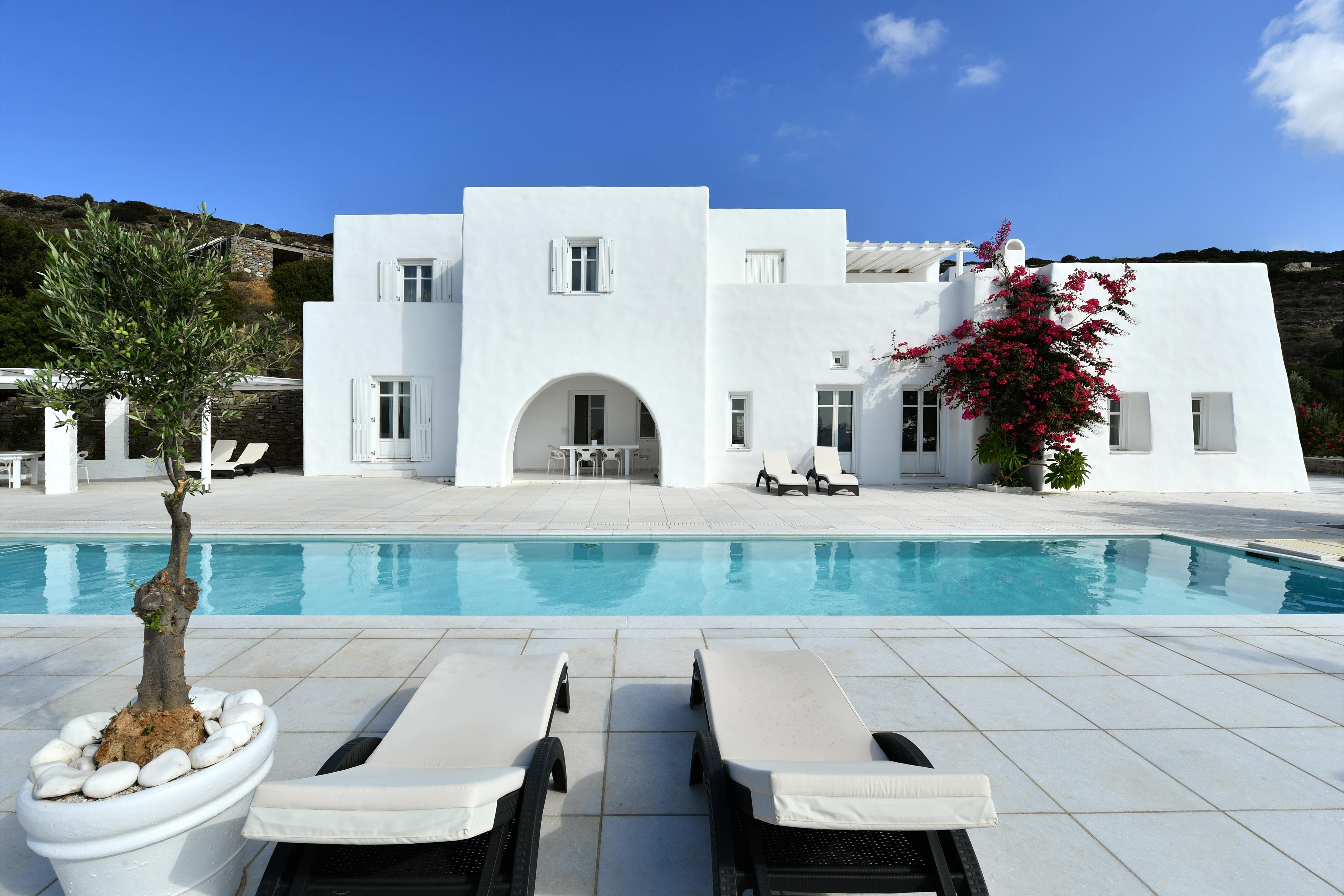 Villa Lefkos Marmaro Paros-771001: Luxury 6-Bedroom Apartment with Sea View and Pool, Paros