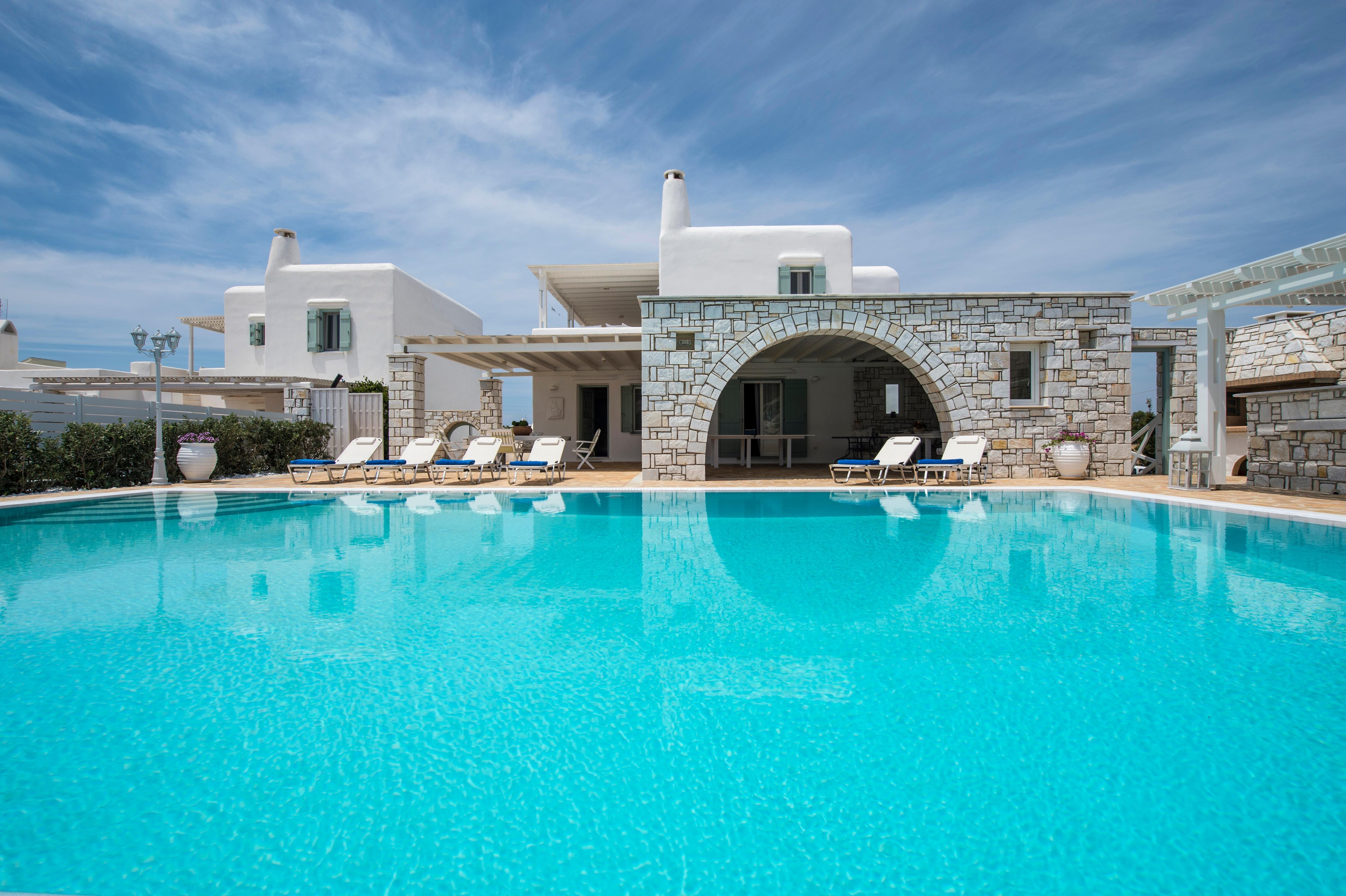 Villa Lefkos Agkali Paros-774414: Luxury 4-Bedroom Apartment with Seaview and Pool, Paros
