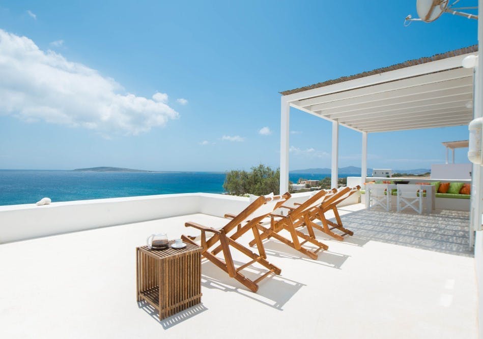 Villa Lysias Agkali Paros-776016: Elegant 3-Bedroom Apartment with Infinity Pool and Sea Views, Paros