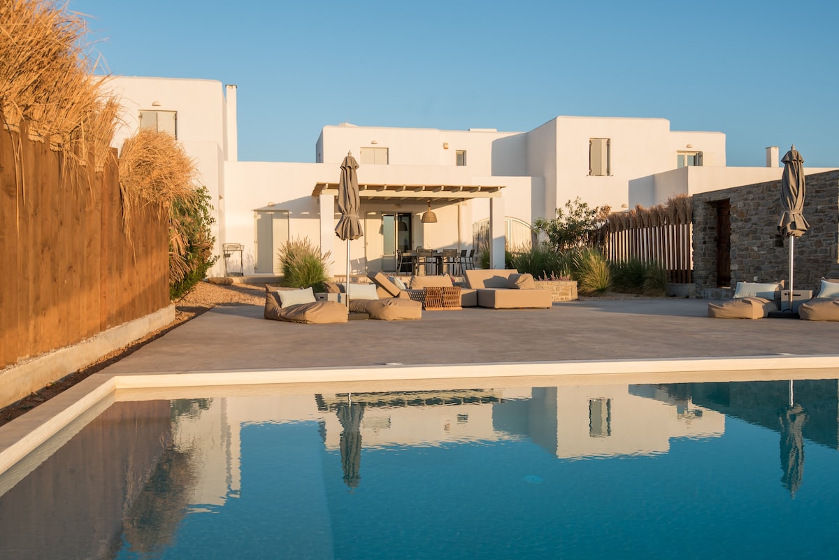 Villa Lefkos Marpissa Paros-692576: Luxury 4-Bedroom Apartment with Seaview and Pool, Paros
