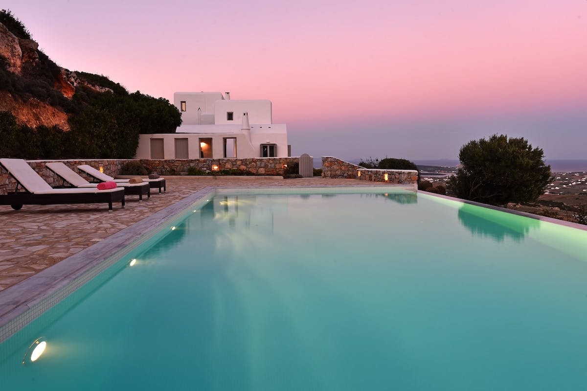 Villa Lefkos Punda Paros: Luxury 12-Bedroom Apartment with Pool and Sea Views, Paros