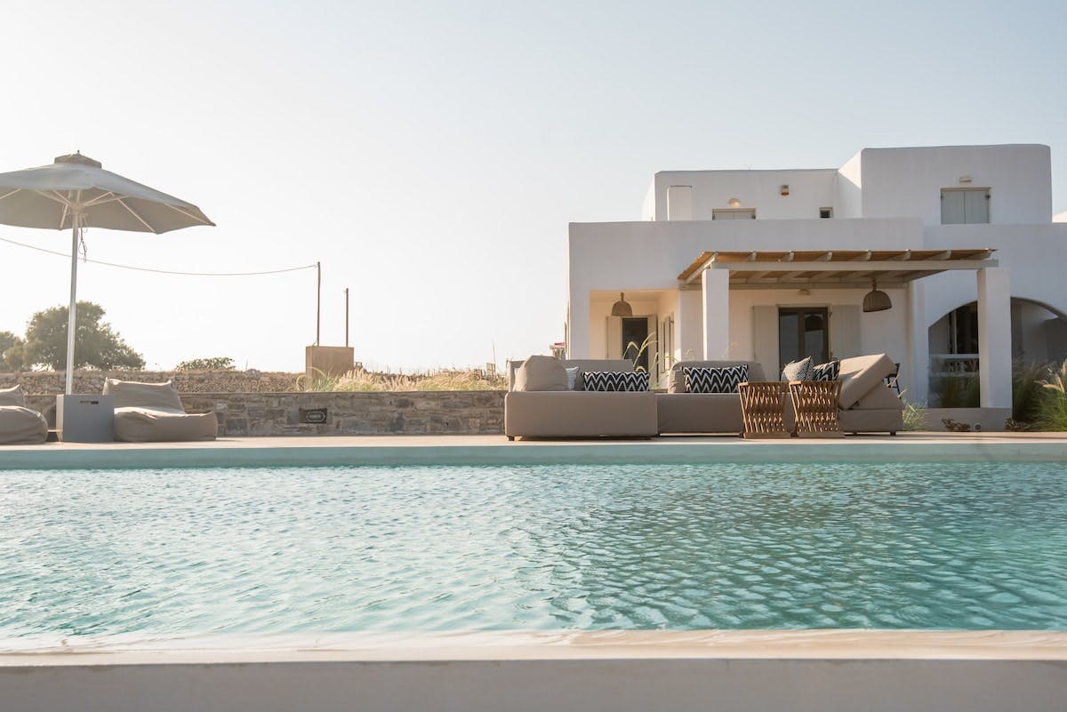 Villa Lysias Karras Paros: Sumptuous 5-Bedroom Apartment with Beachfront Views, Paros