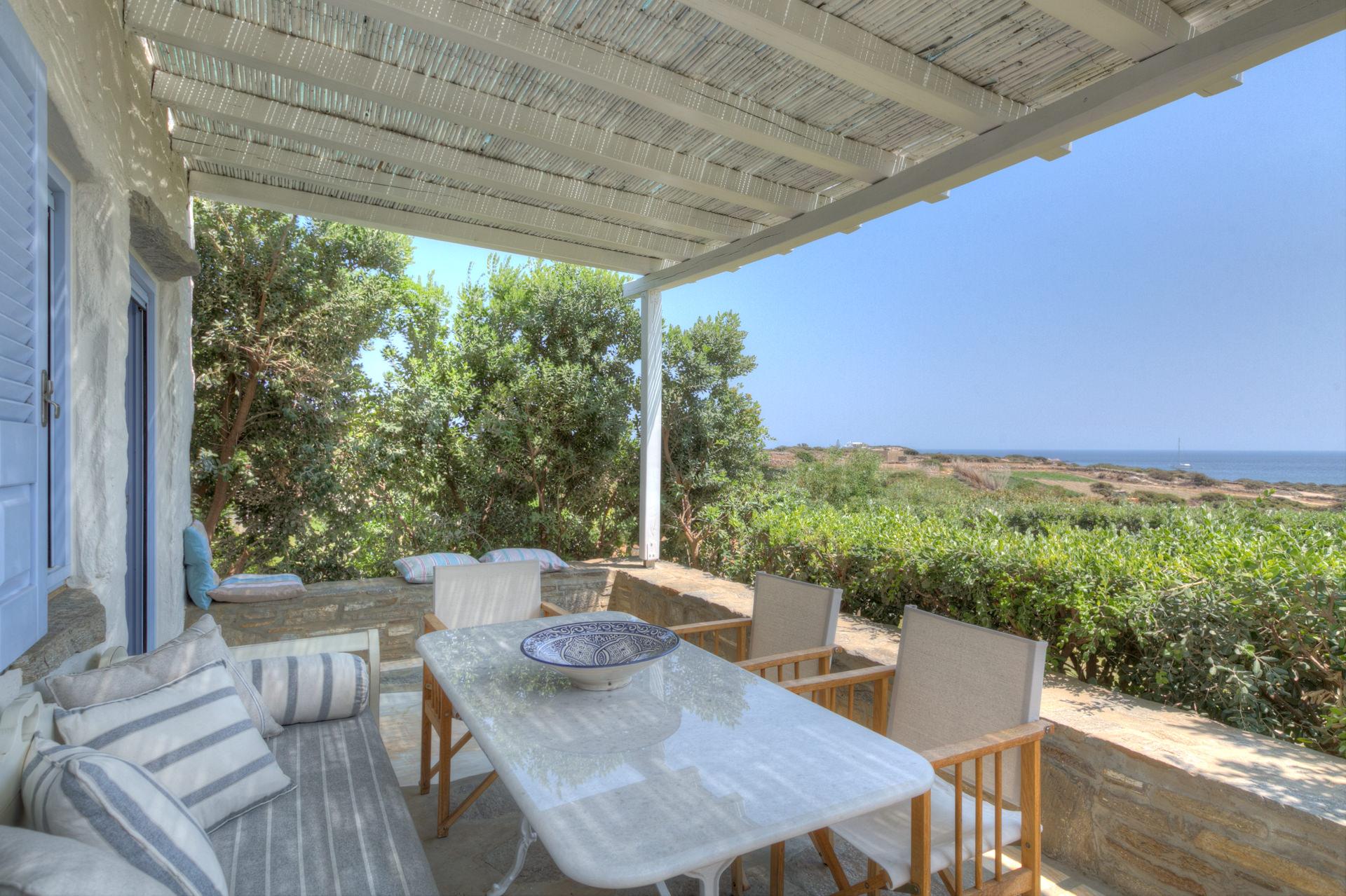 Villa Boreas Aliki Paros: Elegant 7-Bedroom Beachfront Apartment in Paros