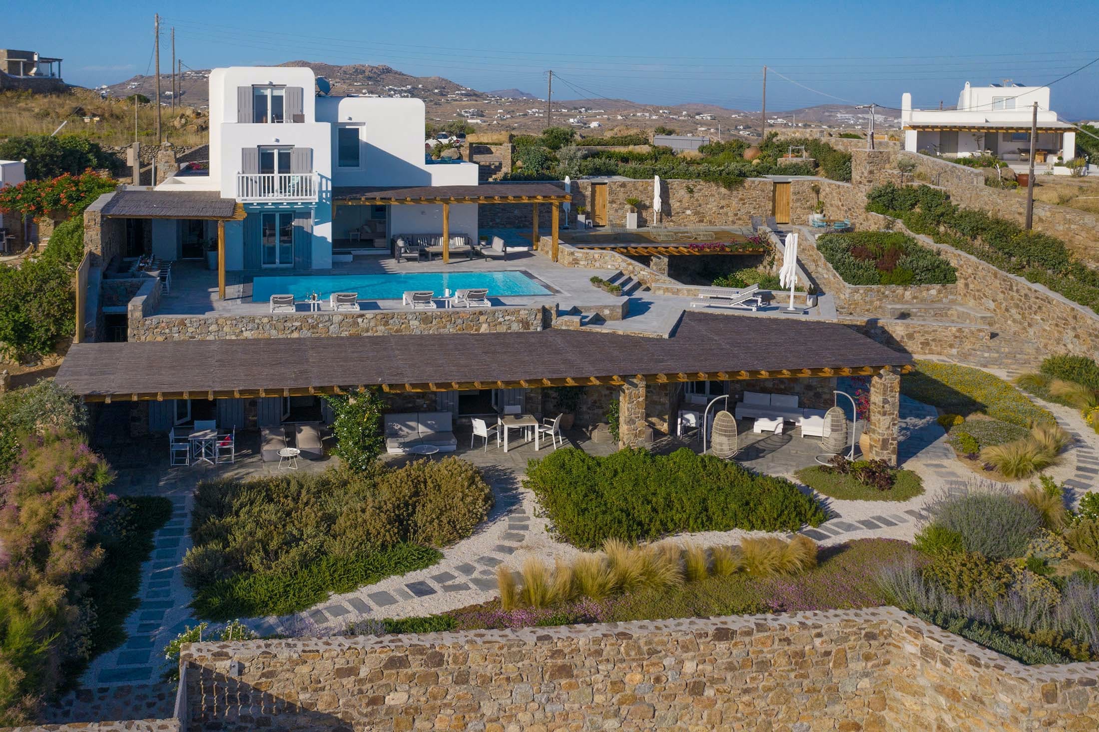 Villa Lysias Kalafatis Psarou: Luxury 6-Bedroom Apartment with Stunning Seaviews, Psarou Mykonos