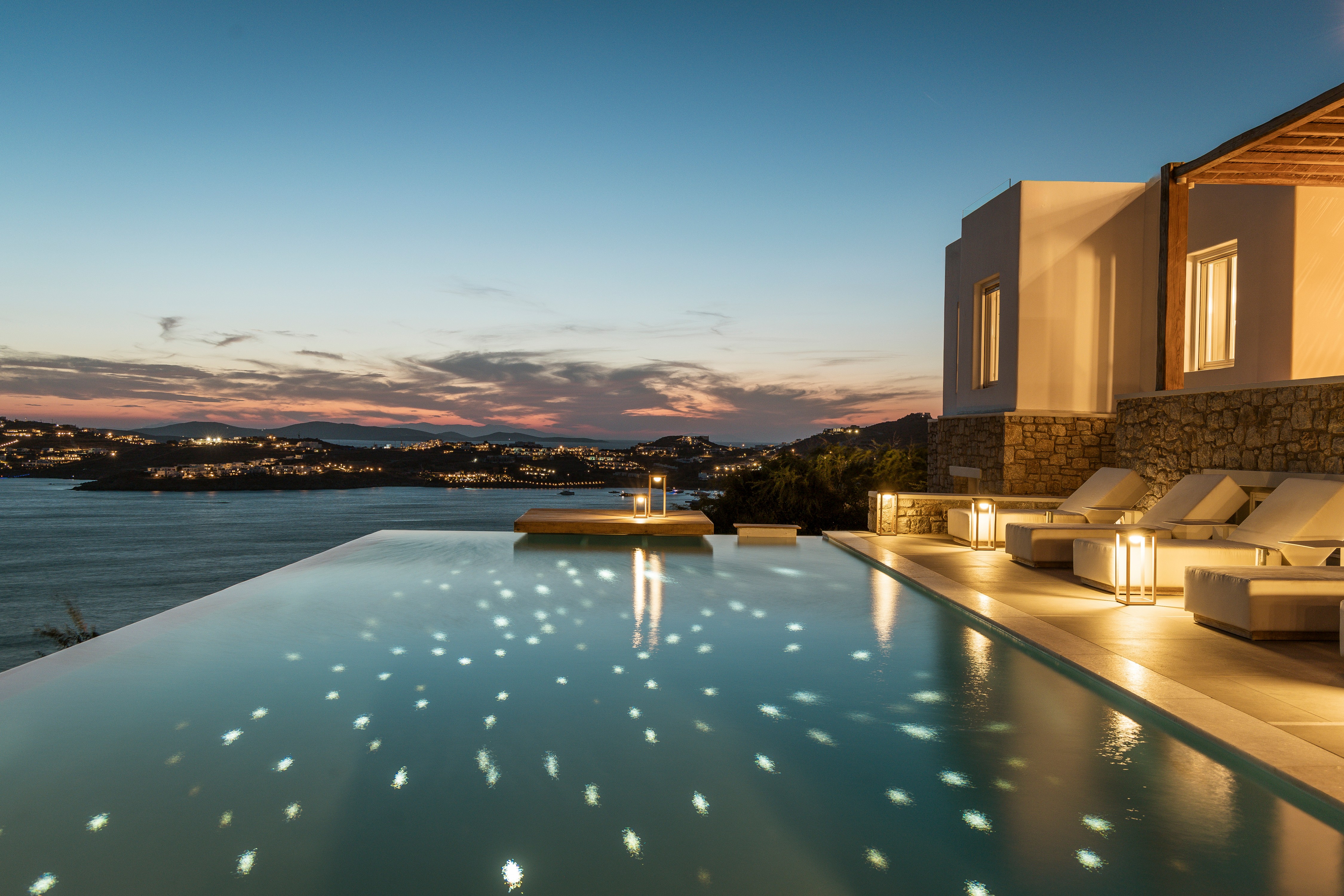 Villa Lysias Agios Ioannis Psarou: Opulent 6-Bedroom Apartment with Infinity Pool, Mykonos