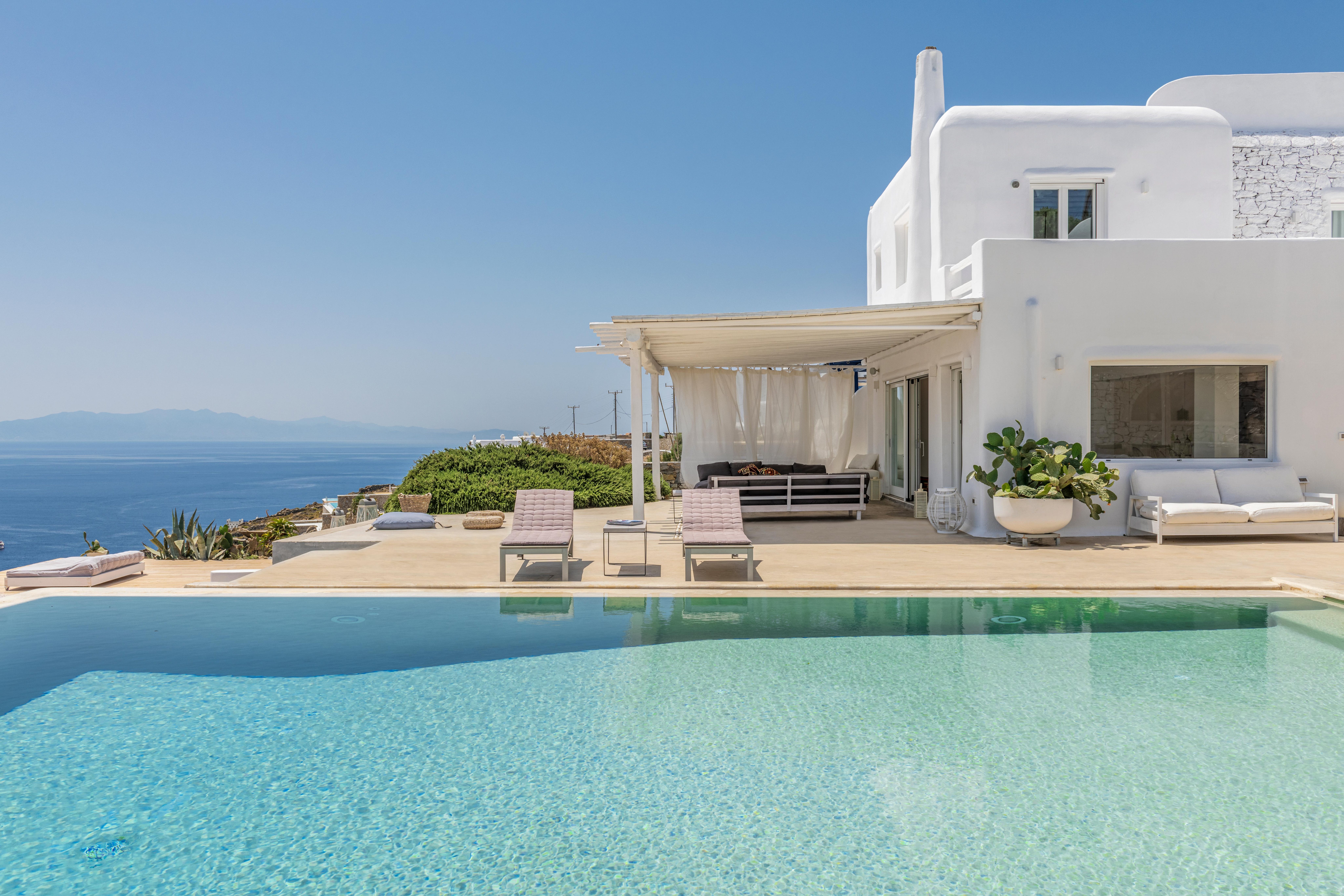 Villa Boreas Liopetro Psarou: Luxury 6-Bedroom Villa with Infinity Pool, Mykonos