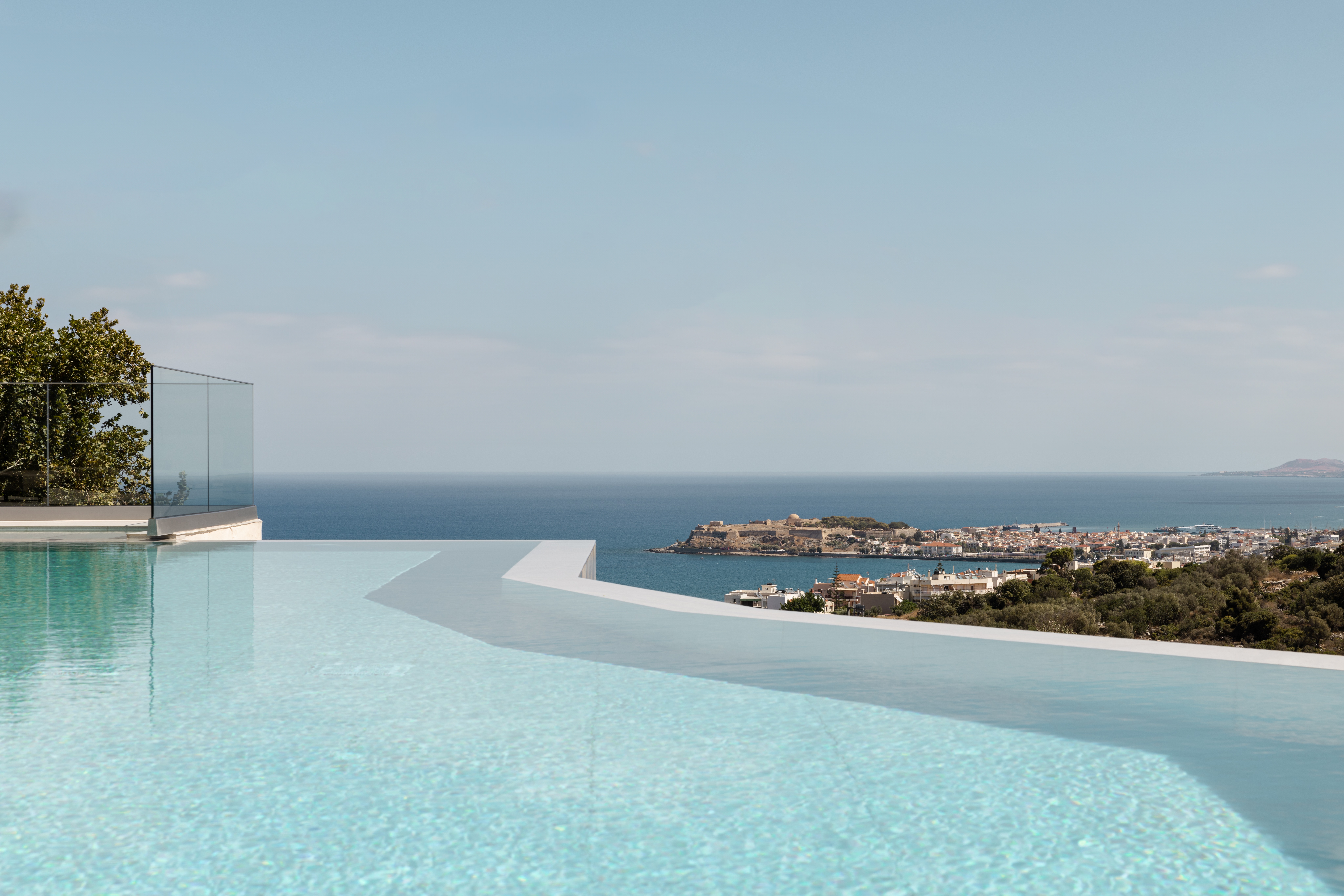 Villa Meltemi Rethymnon: Luxurious 6-Bedroom Villa with Infinity Pool and Sea Views, Rethymnon