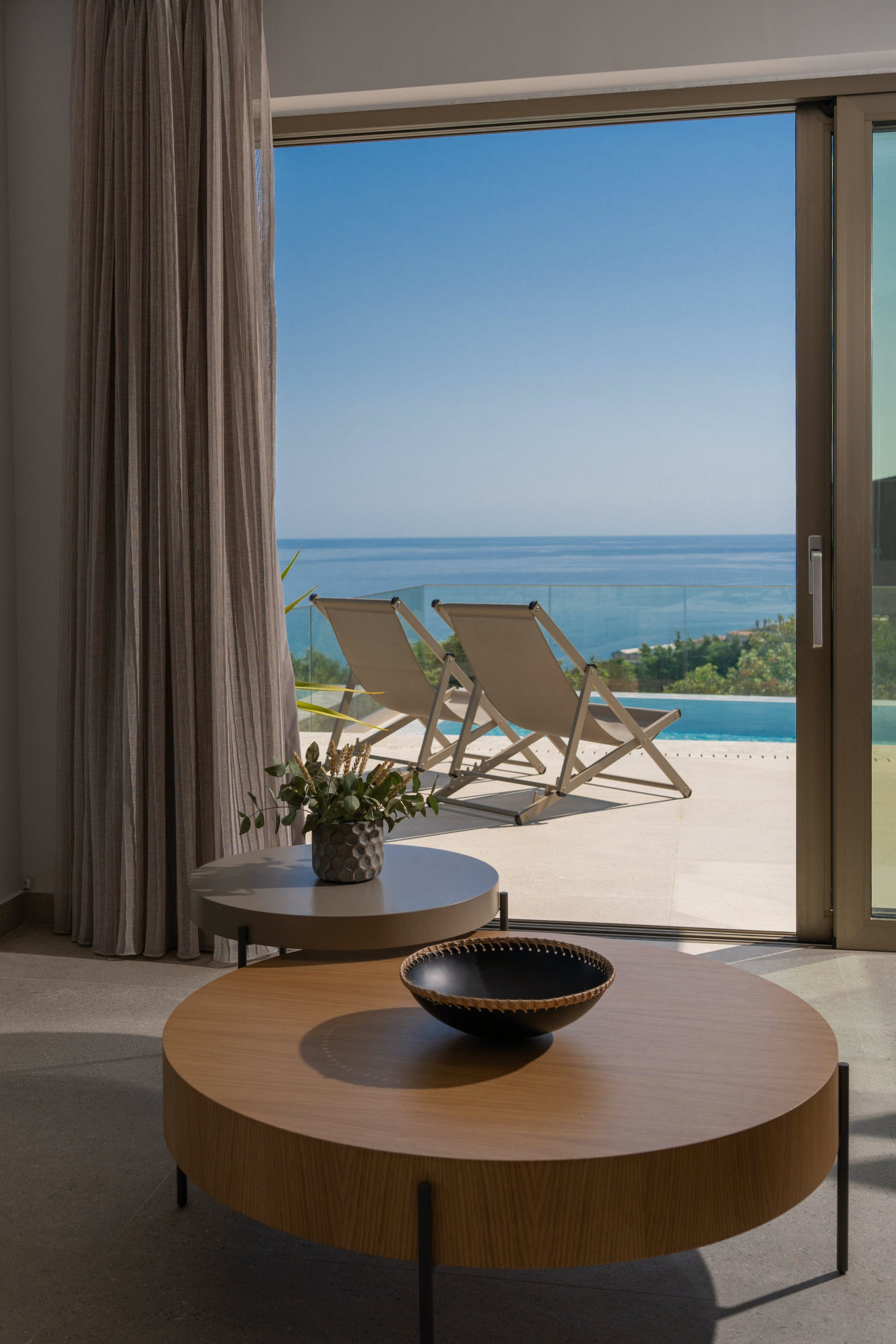Villa Ostria Argiroupoli Rethymnon: 4-Bedroom Luxury Apartment with Sea View and Pool, Rethymnon