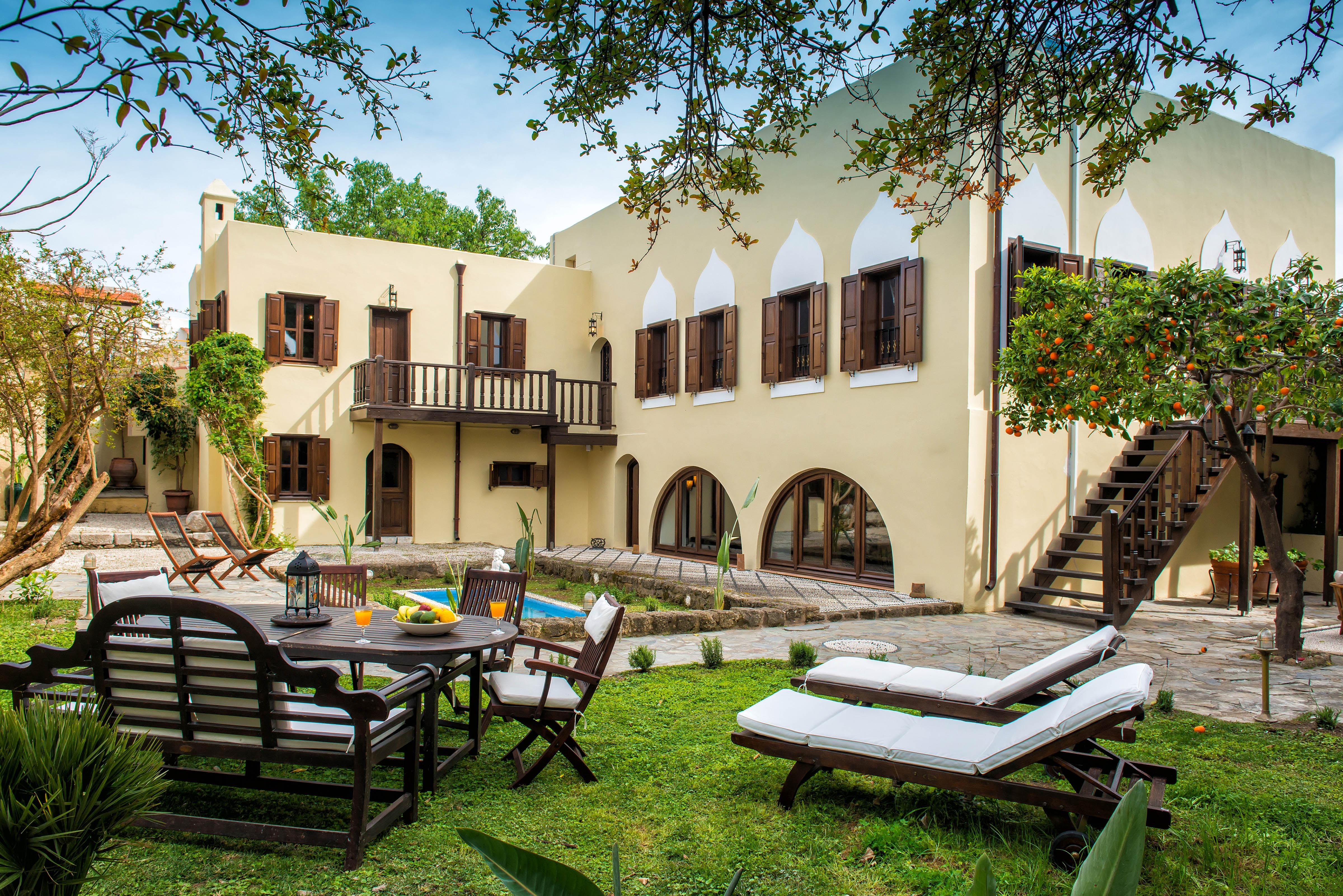 Villa Lysias Kritinia Rhodes Town: Spacious 4-Bedroom Apartment with Seaview and Pool, Rhodes Town