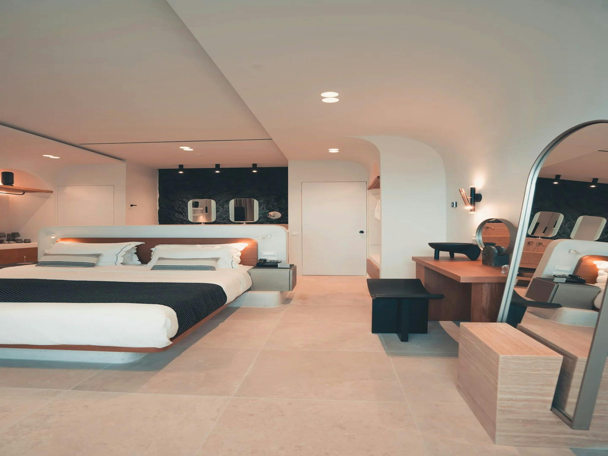 Villa Lefkos Vothonas Santorini: Luxury 1-Bedroom Apartment with Seaviews, Santorini