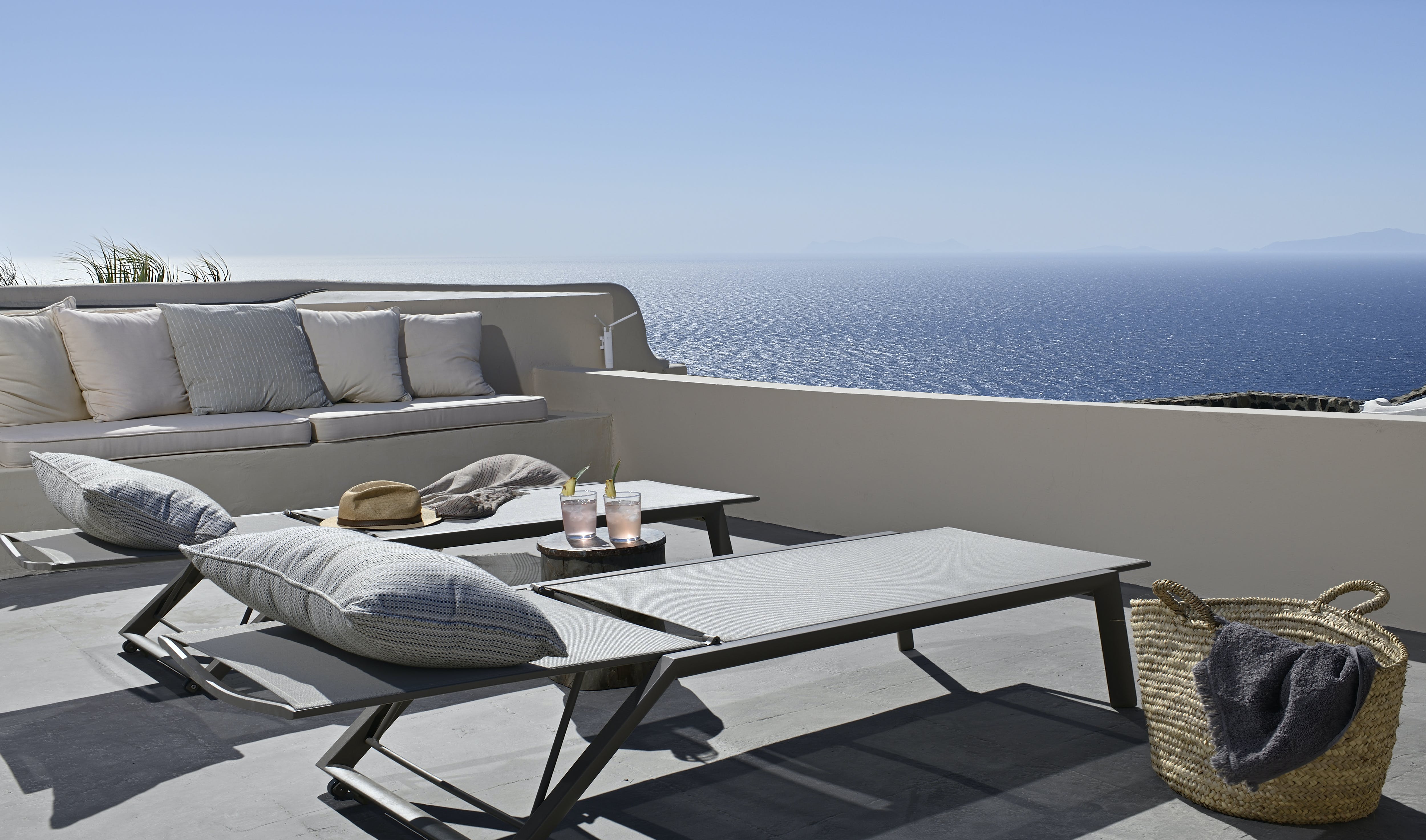 Villa Lefkos Exo Gonia Santorini-764979: Elegant 3-Bedroom Villa with Hot Tub and Sea Views, Santorini
