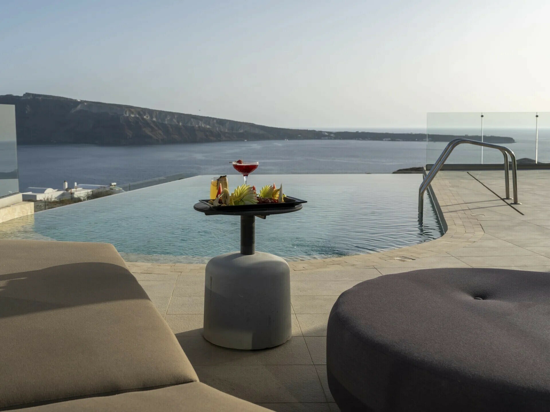 Villa Lefkos Vlychada Santorini: Luxury 4-Bedroom Villa with Pool and Seaview, Santorini