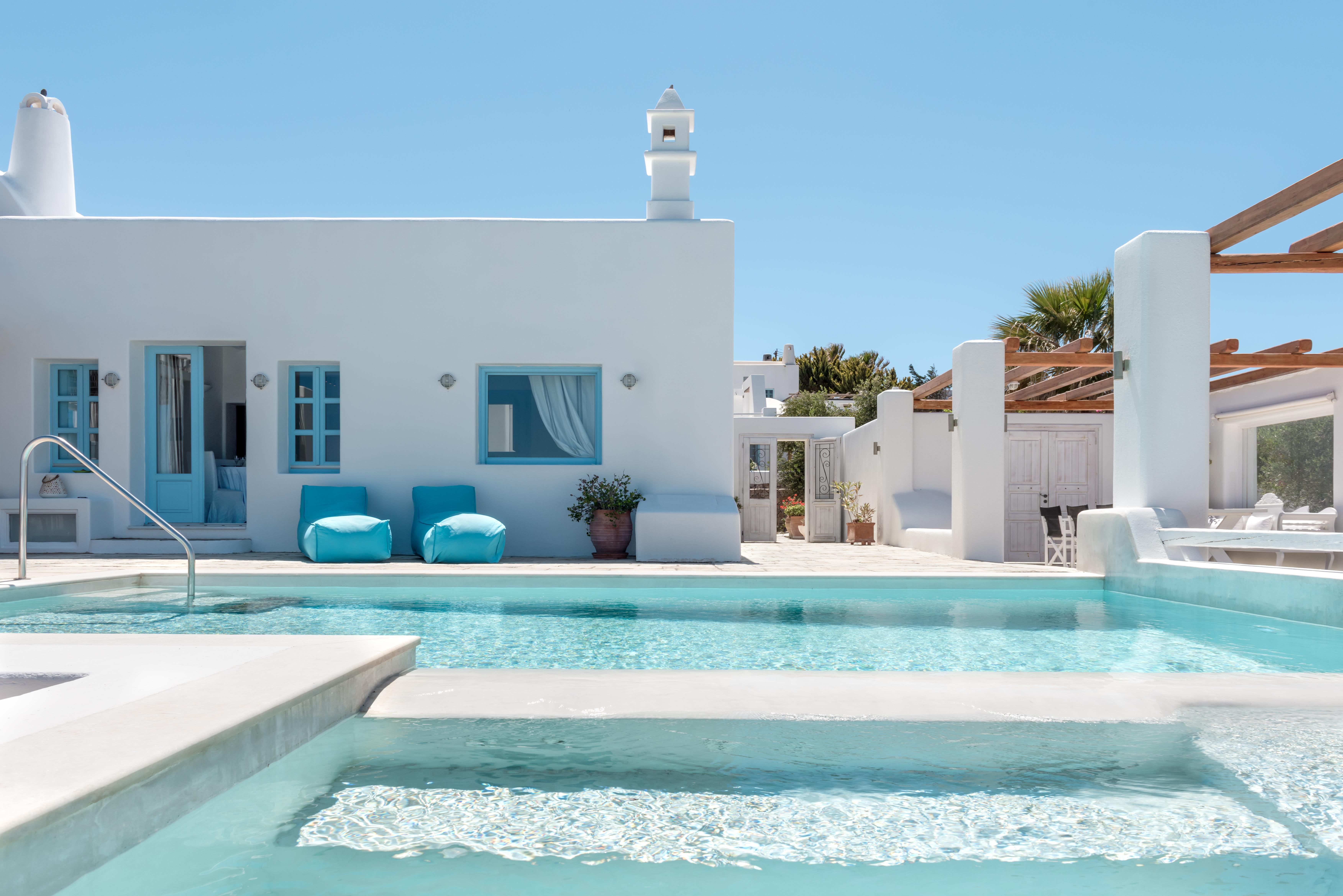 Villa Lysias Vlychada Santorini: Elegant 3-Bedroom Apartment with Seaview and Pool, Santorini