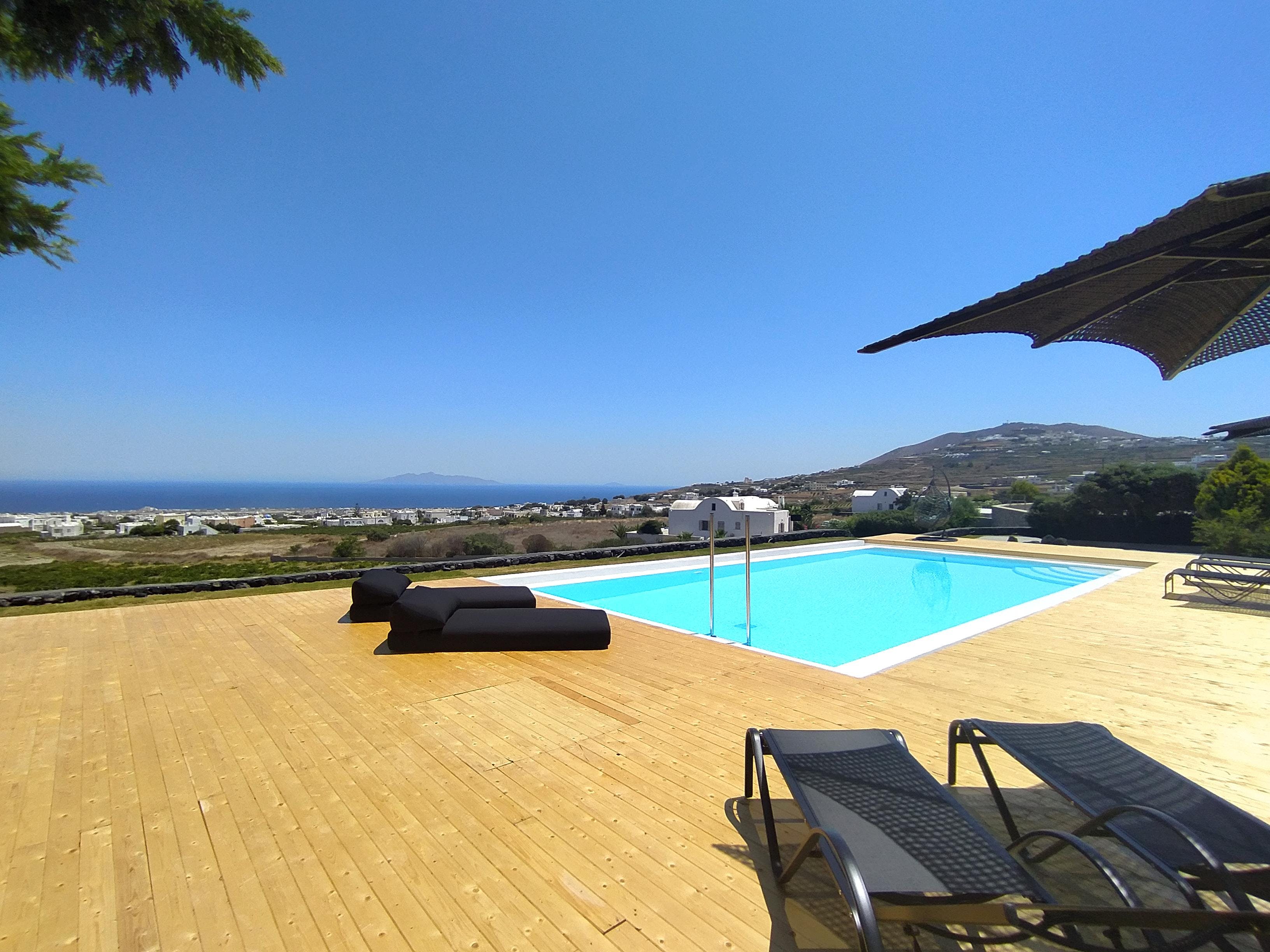Villa Lefkos Pyrgos Santorini-728036: Luxury 4-Bedroom Apartment with Seaview and Pool, Santorini