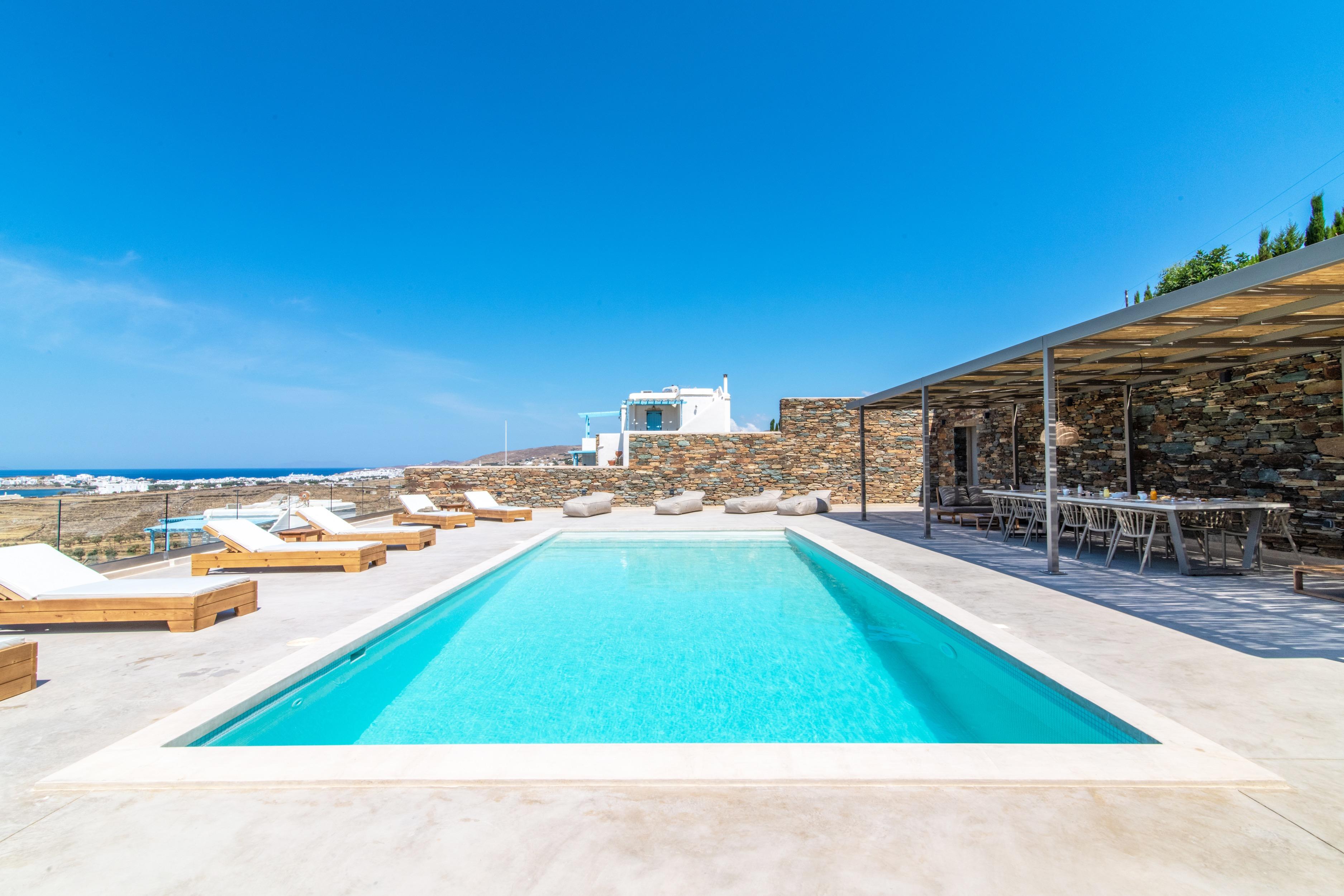 Villa Auge Kolimbithra Tinos: Spacious 6-Bedroom Apartment with Seaview and Pool, Tinos