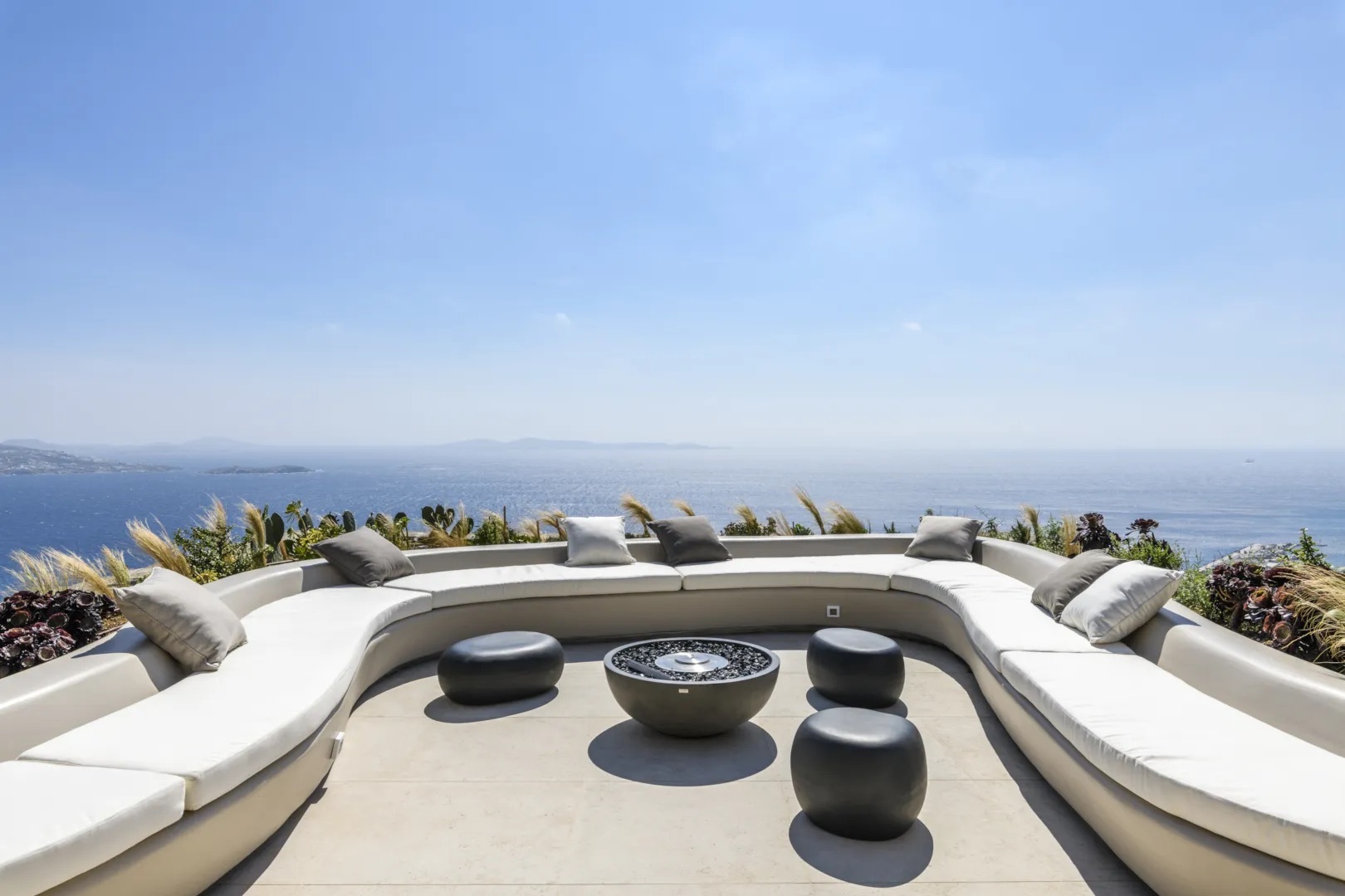 Villa Boreas Agios Tourlos: Stunning 8-Bedroom Villa with Panoramic Seaviews and Pool, Tourlos Mykonos