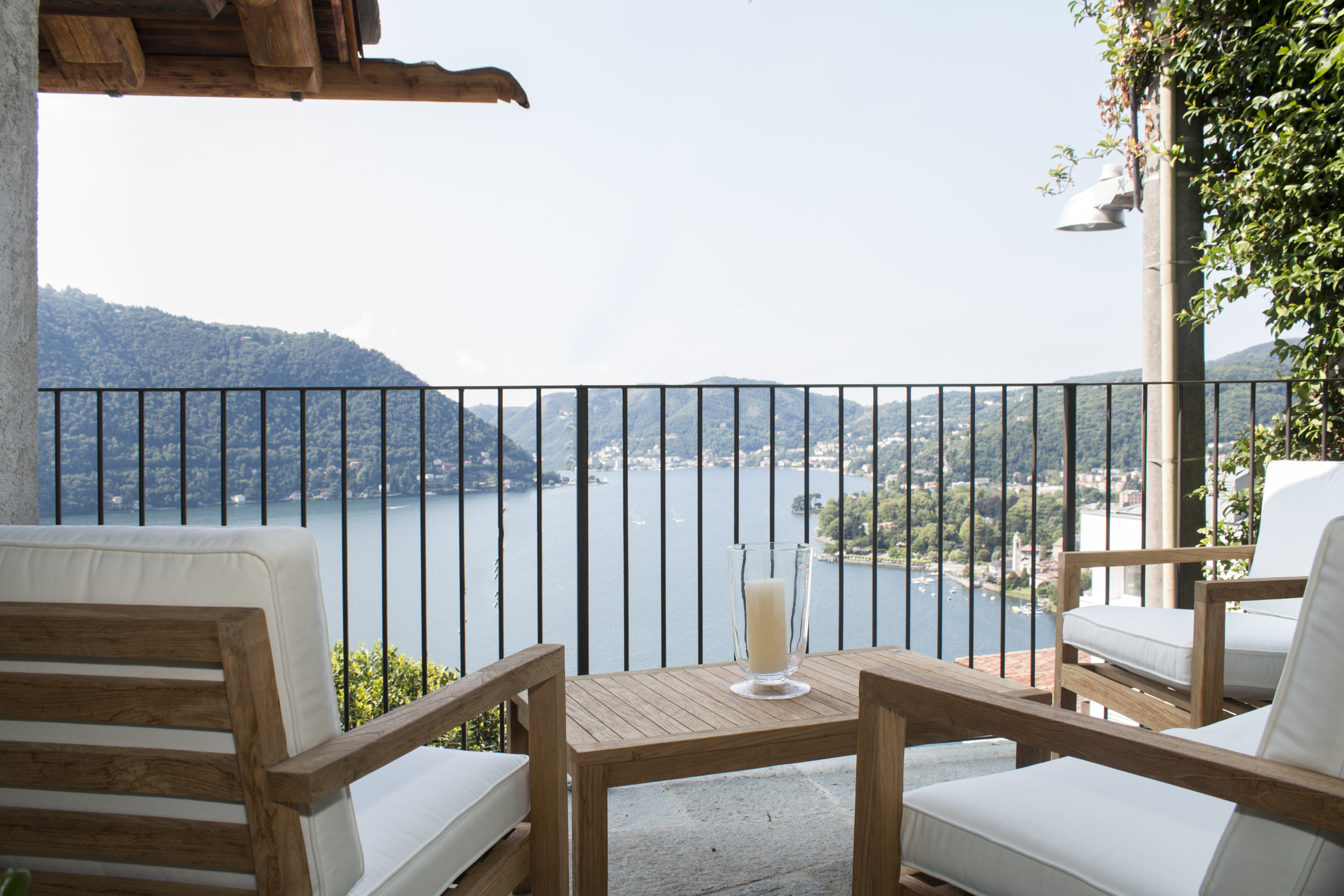 Villa Monte Bisbino Cernobbio: Charming 3-Bedroom Villa with Lake Views, Cernobbio