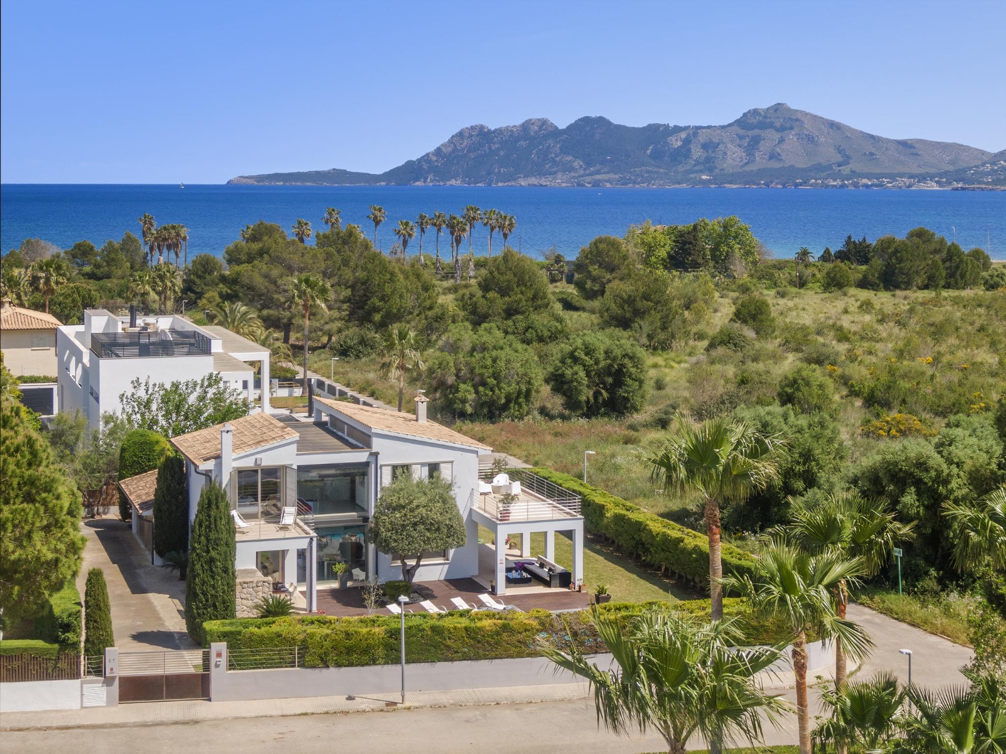Villa Morer Pollença: Luxury 3-Bedroom Villa with Private Pool and Sea Views, Pollença