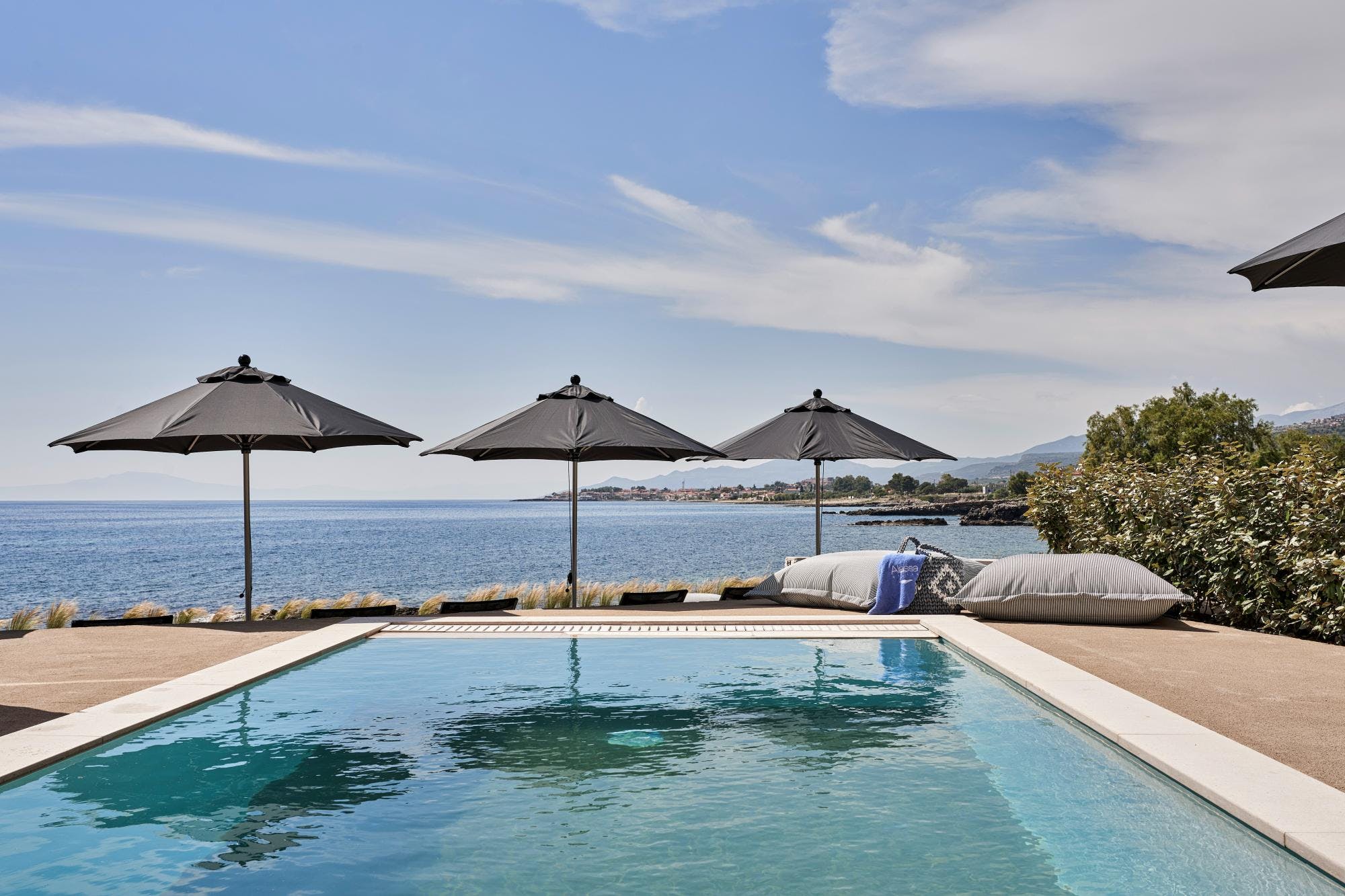 Villa Myrtia AgiosDimitrios: Luxury 3-Bedroom Apartment with Private Pool and Sea Views, Messenia