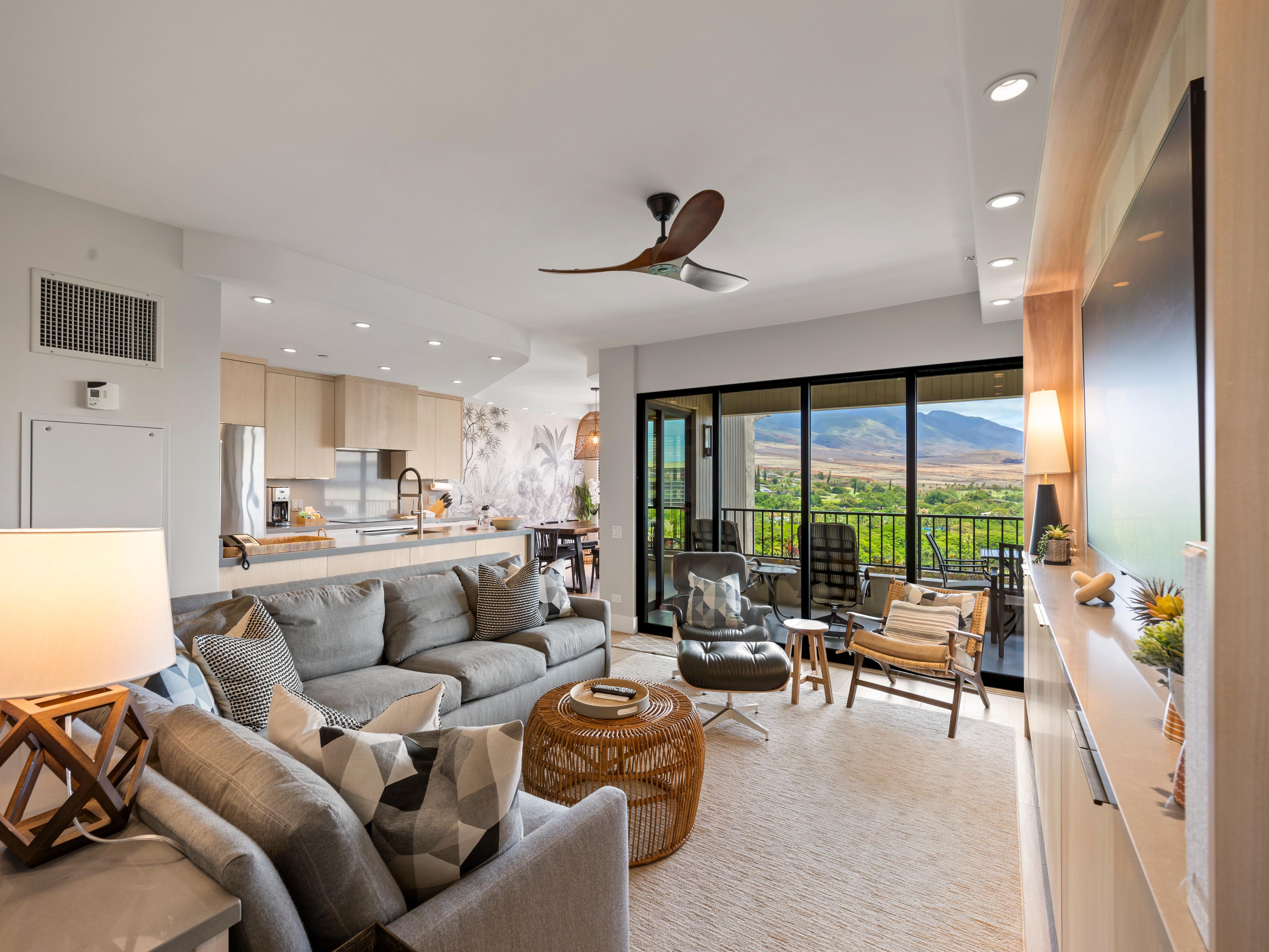 Villa Naupaka Lahaina: Spacious 2-Bedroom Apartment with Sea Views, Hawaii
