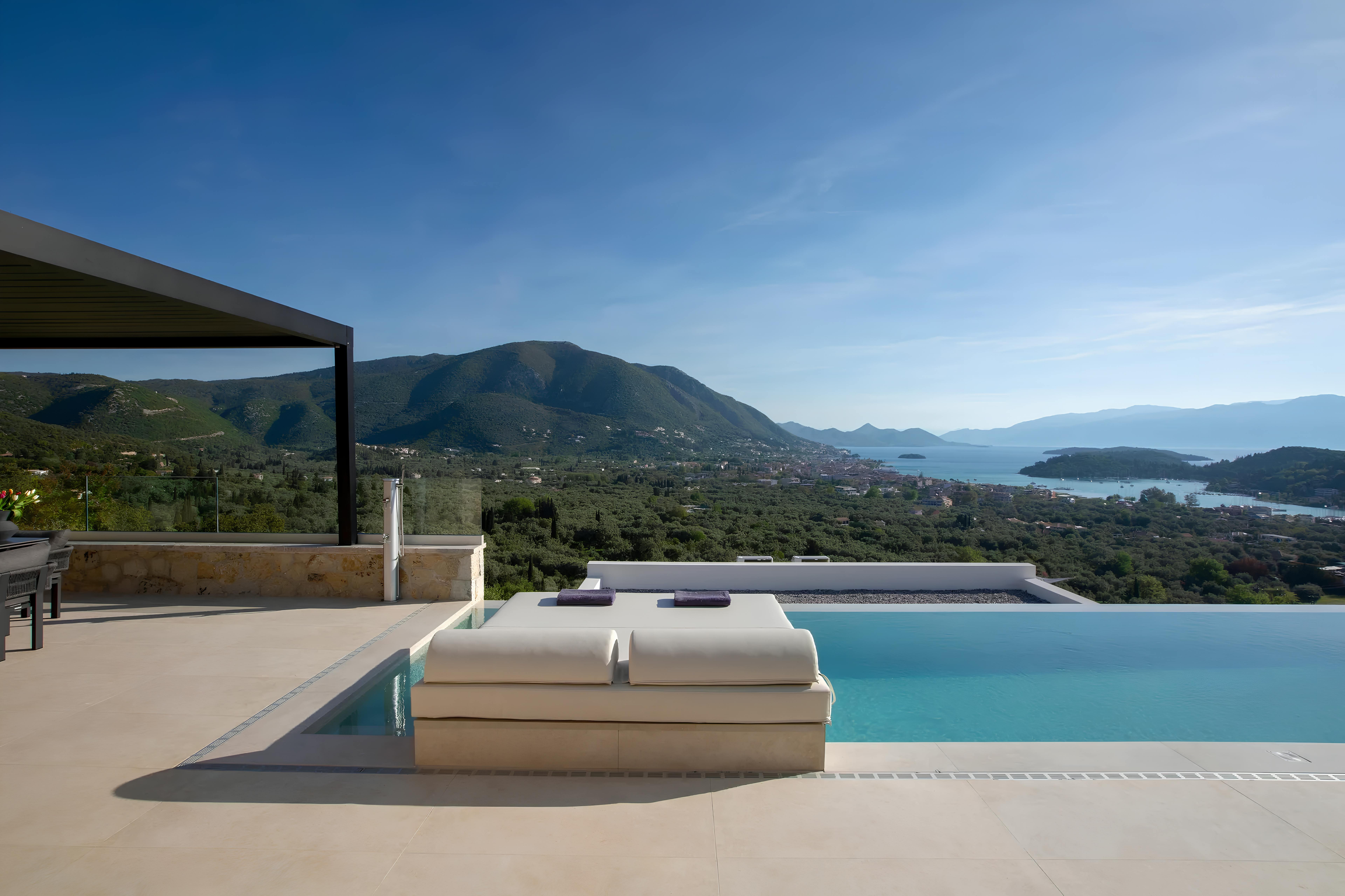 Villa Aparctias Vasiliki Lefkada: Luxury 2-Bedroom Villa with Private Pool and Sea Views, Lefkada