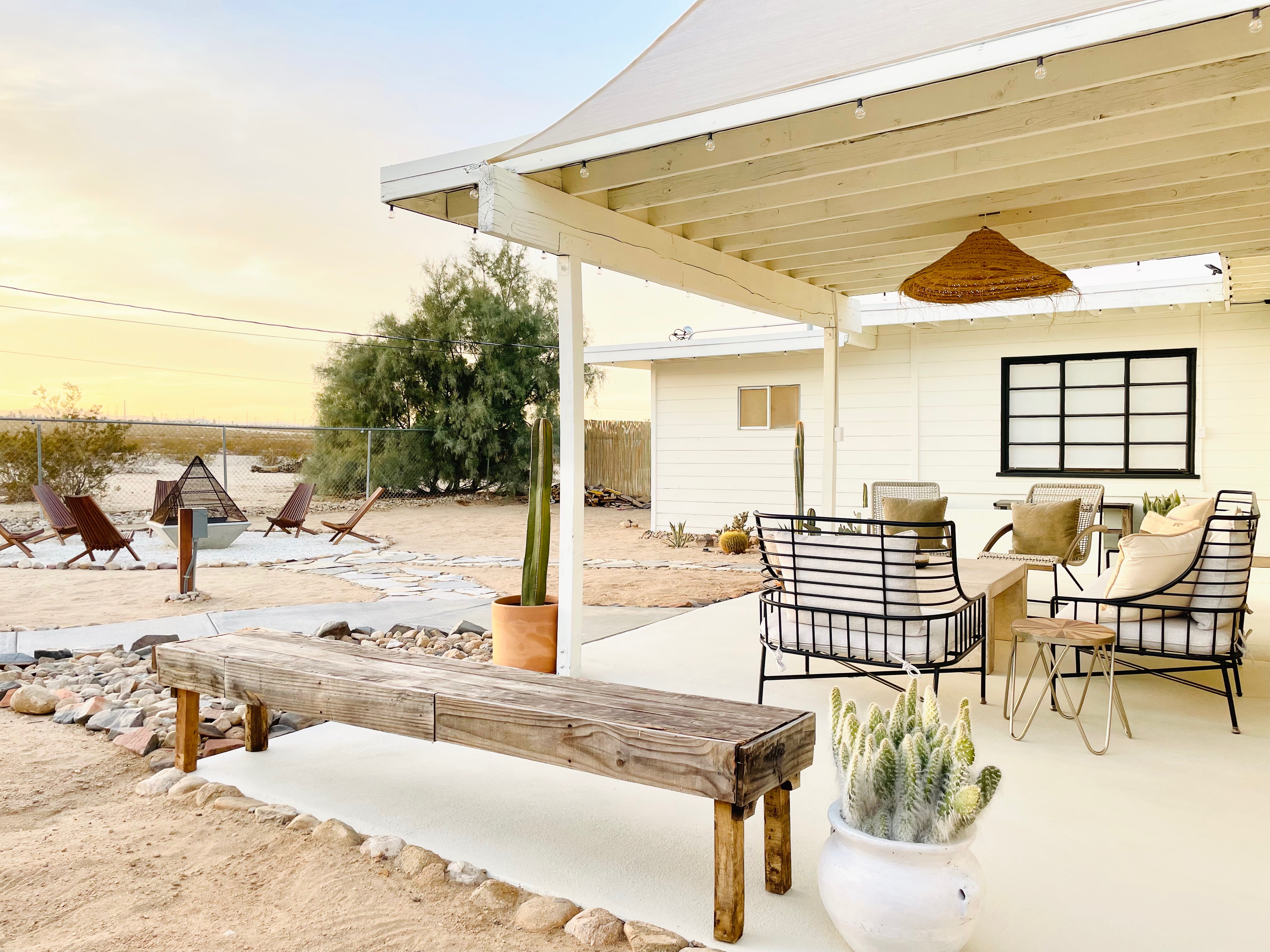 Villa Ocotillo Twentynine Palms: Stylish 2-Bedroom Luxury Villa with Private Pool and Hot Tub, Twentynine Palms