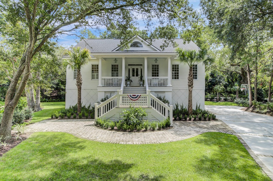 Villa Crepuscolo Wagener Charleston: Luxury 4-Bedroom Villa with Pool and Resort Amenities, Charleston