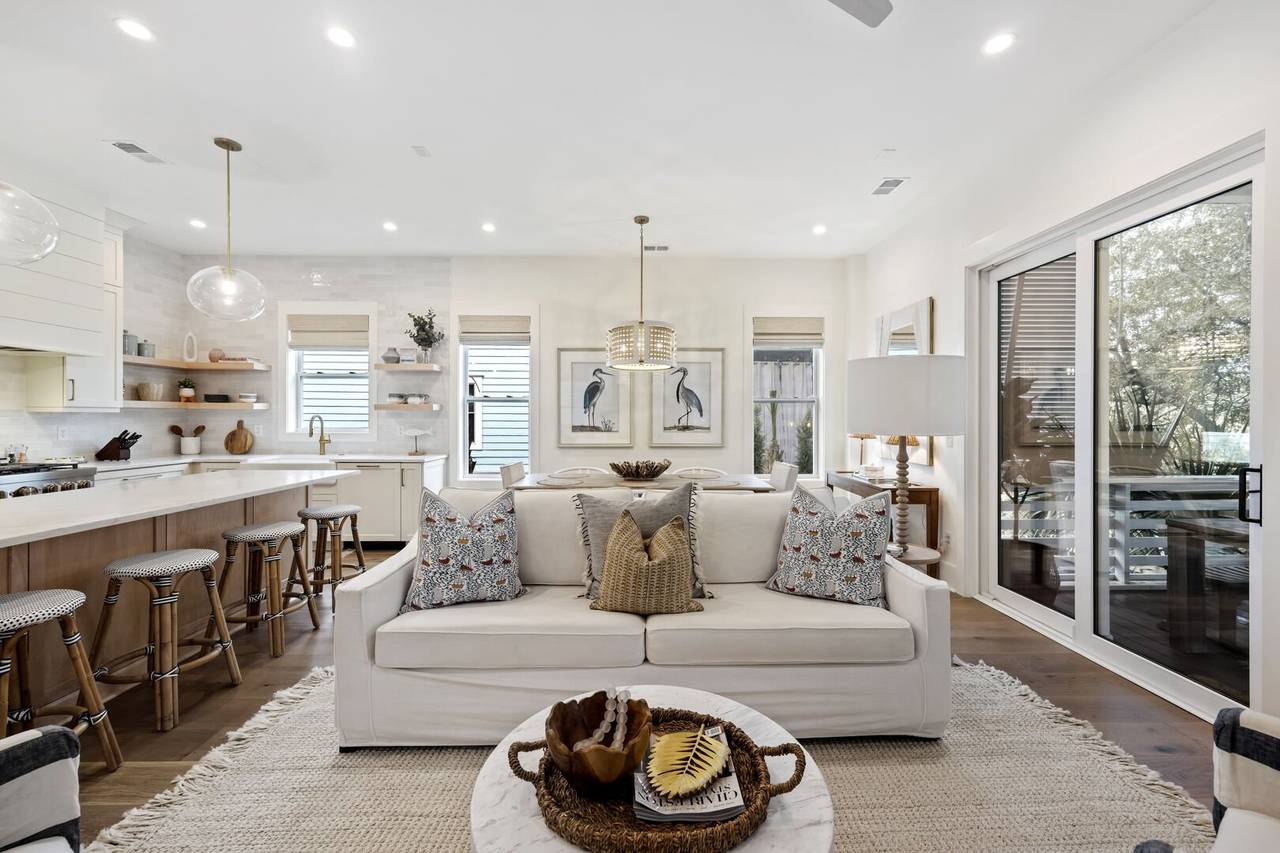 Villa Alba Angel Oak South Carolina: Luxury 5-Bedroom Villa with Hot Tub and Seaview in Charleston