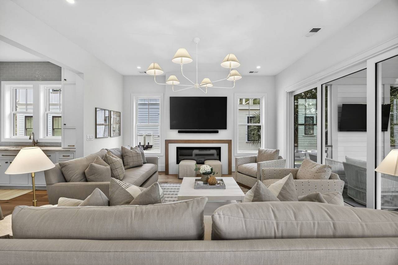 Villa Gloaming Wagener Charleston: Luxury 6-Bedroom Villa with Pool and Seaview in Charleston