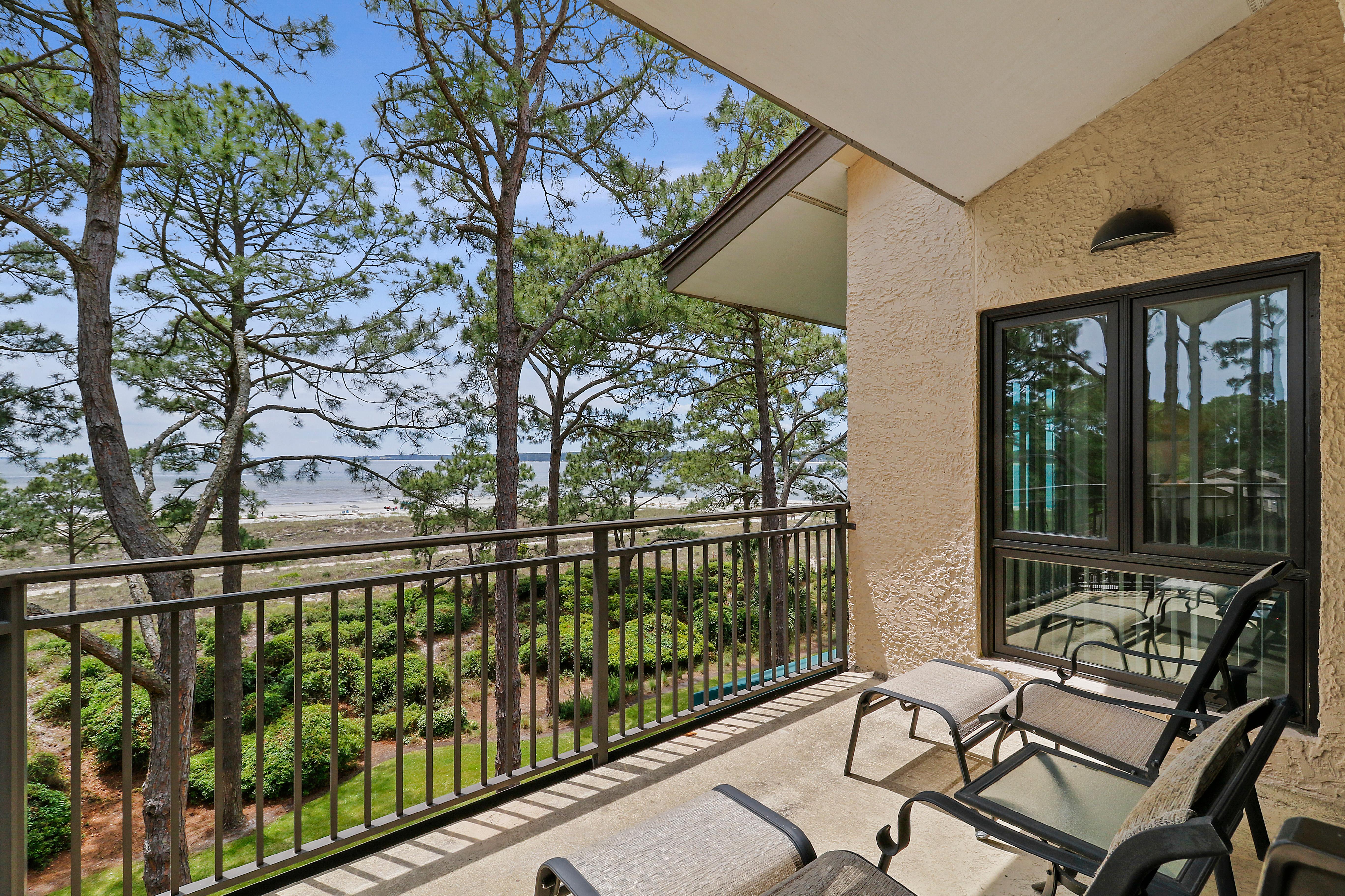 Villa Levante Skull Creek Hilton Head: Luxury 2-Bedroom Villa with Pool and Seaview, Hilton Head