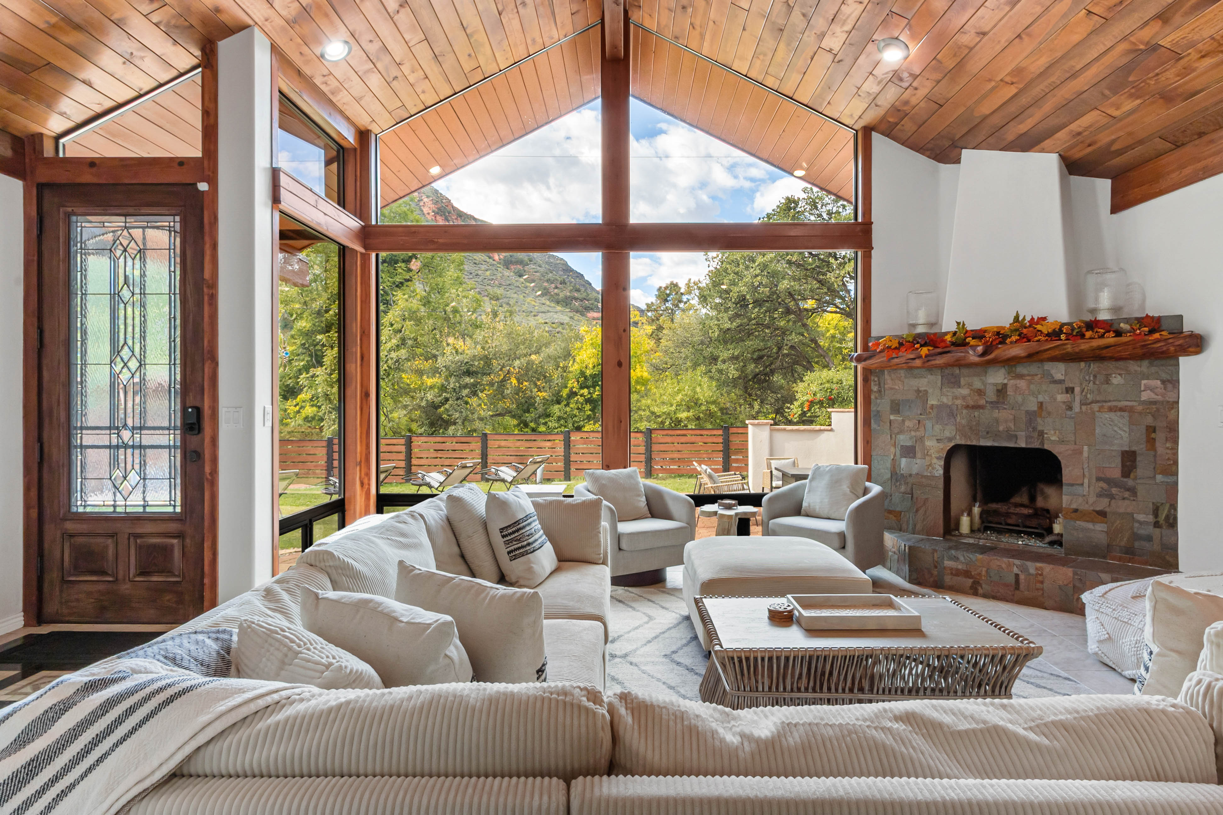 Villa Embat Palatki Sedona: Luxury 3-Bedroom Villa with Hot Tub and Air-Con, Sedona