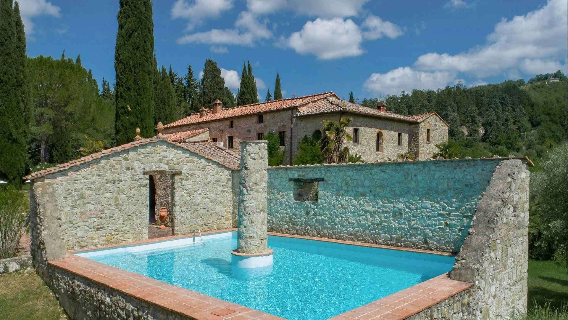 Villa Ambrato San Donato Chianti: Luxury 5-Bedroom Villa with Swimming Pool, Chianti, Tuscany