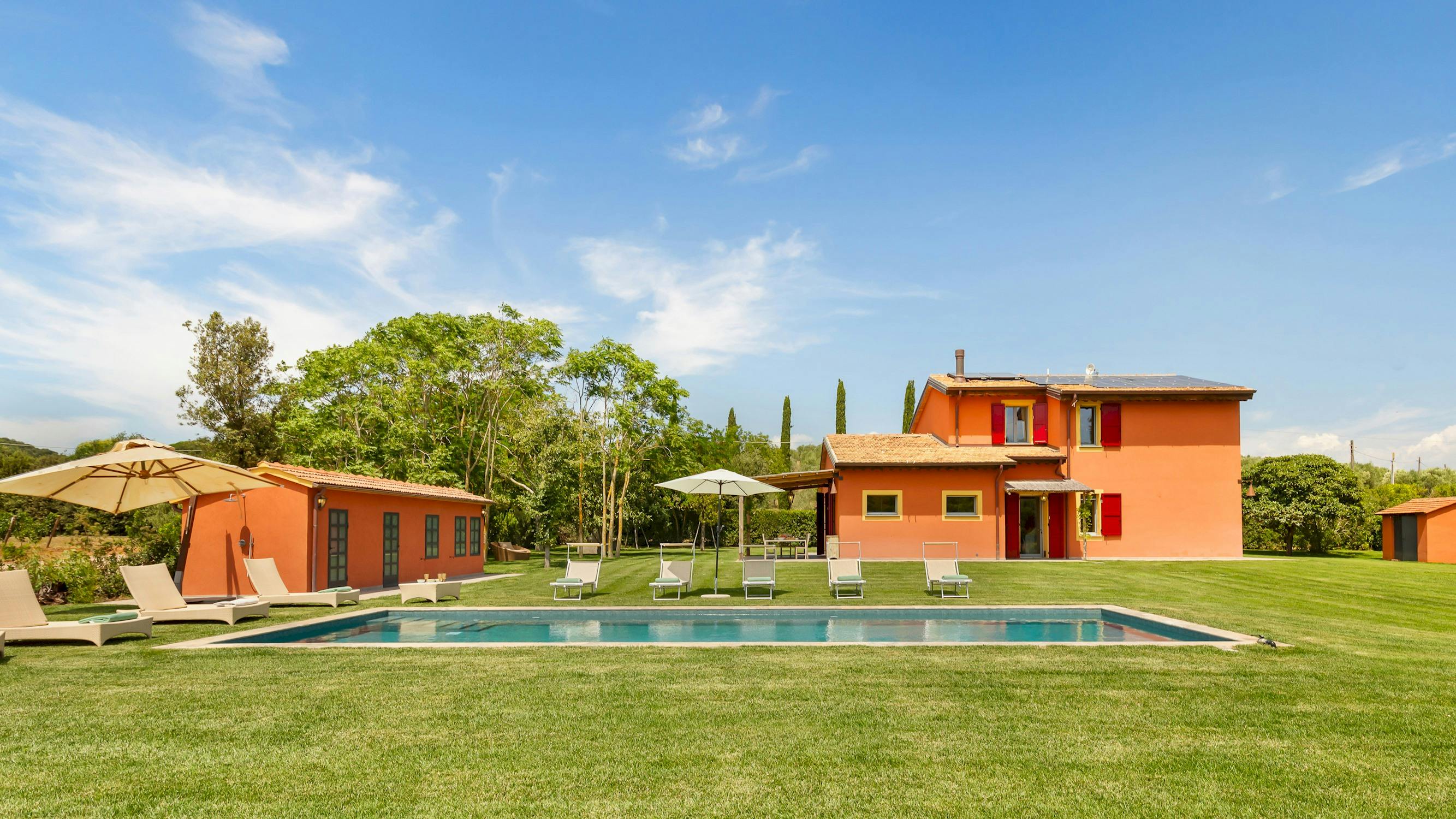 Villa Levante Marina Di Grosseto: 5-Bedroom Luxury Villa with Pool and Countryside Views, Grosseto