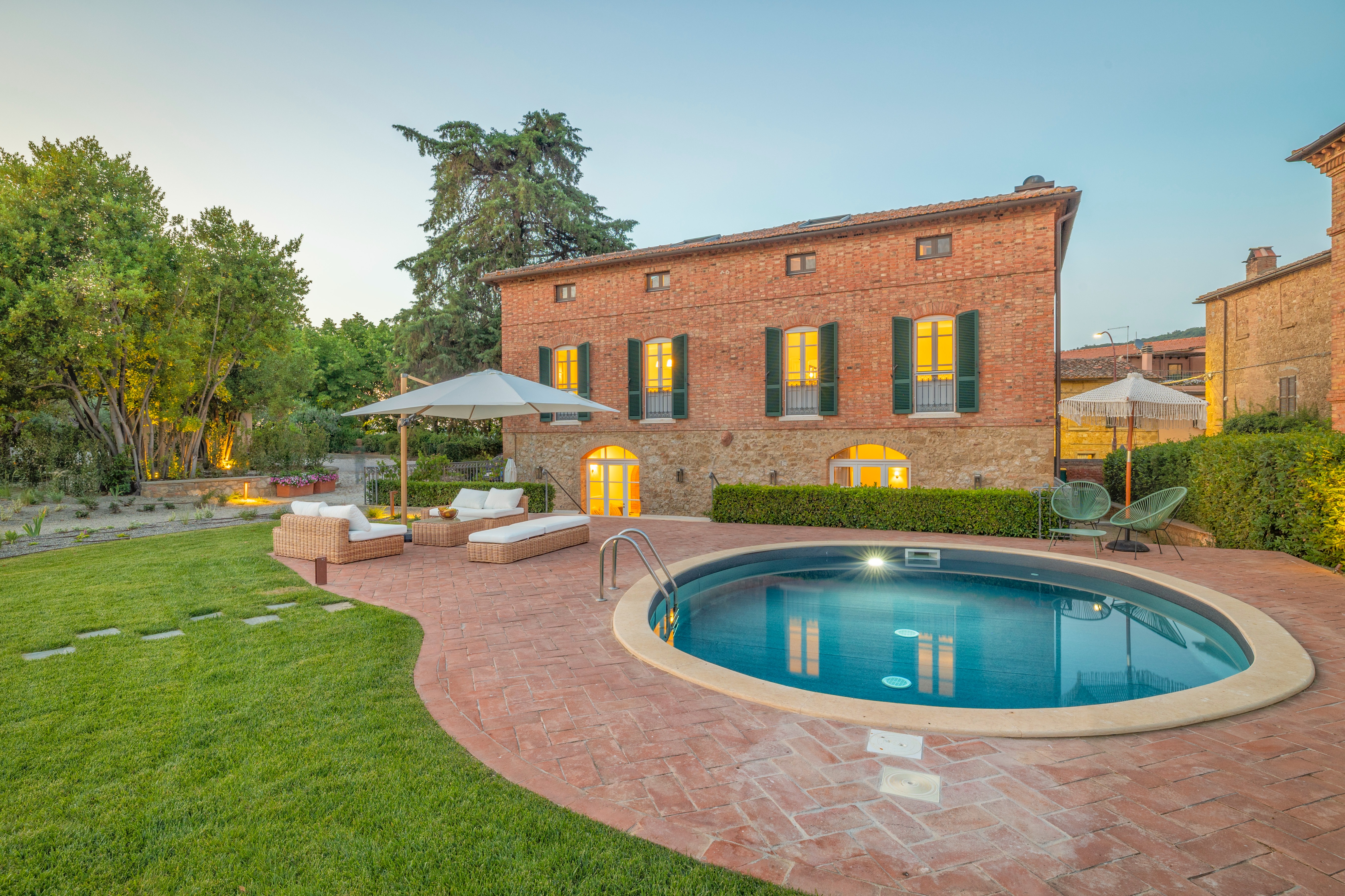 Villa Levante Valiano Montepulciano: Exquisite 9-Bedroom Villa with Pool, Montepulciano, Tuscany