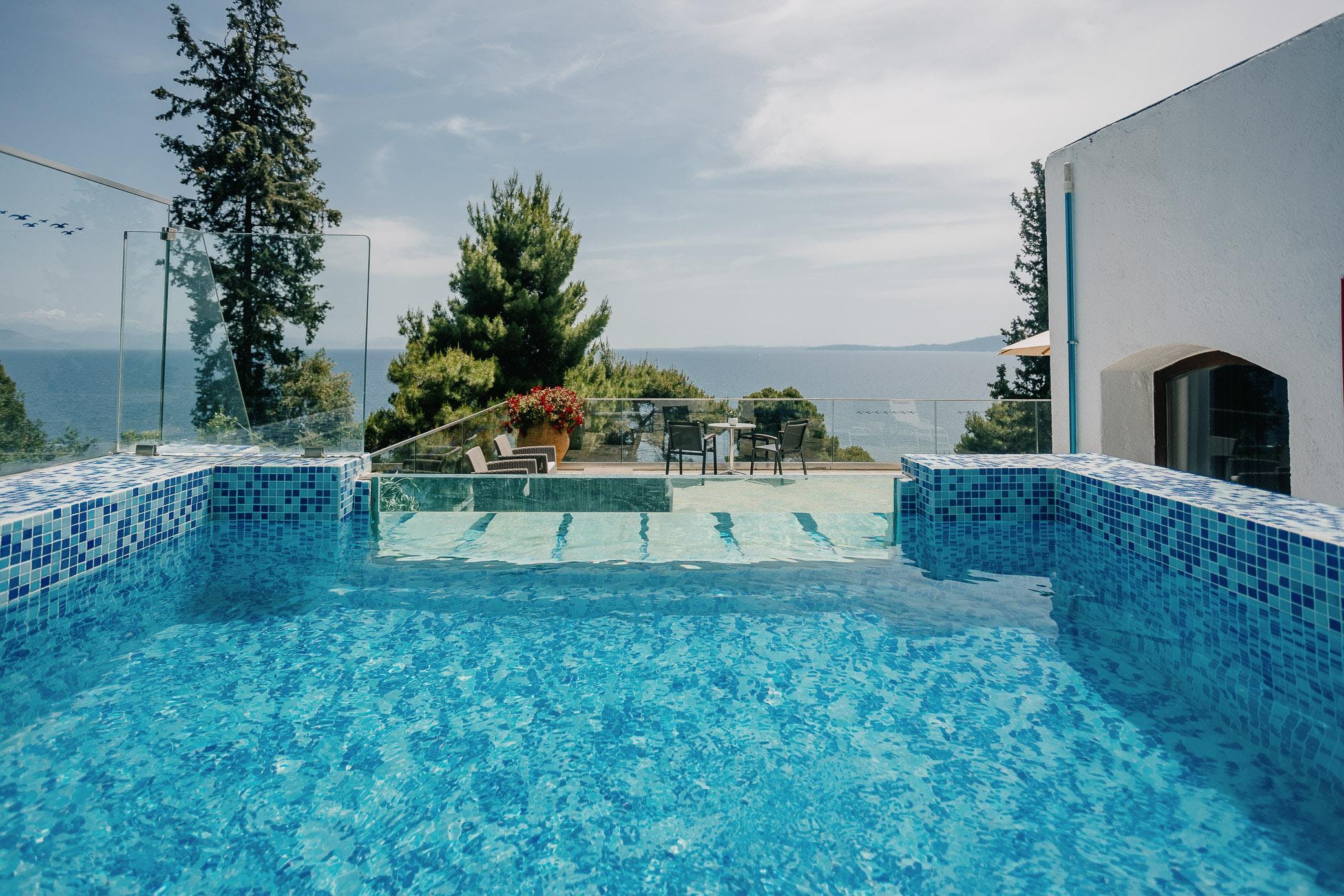 Villa Lysias Kanoni Corfu Town: Charming 1-Bedroom Apartment with Sea View and Pool, Corfu Town