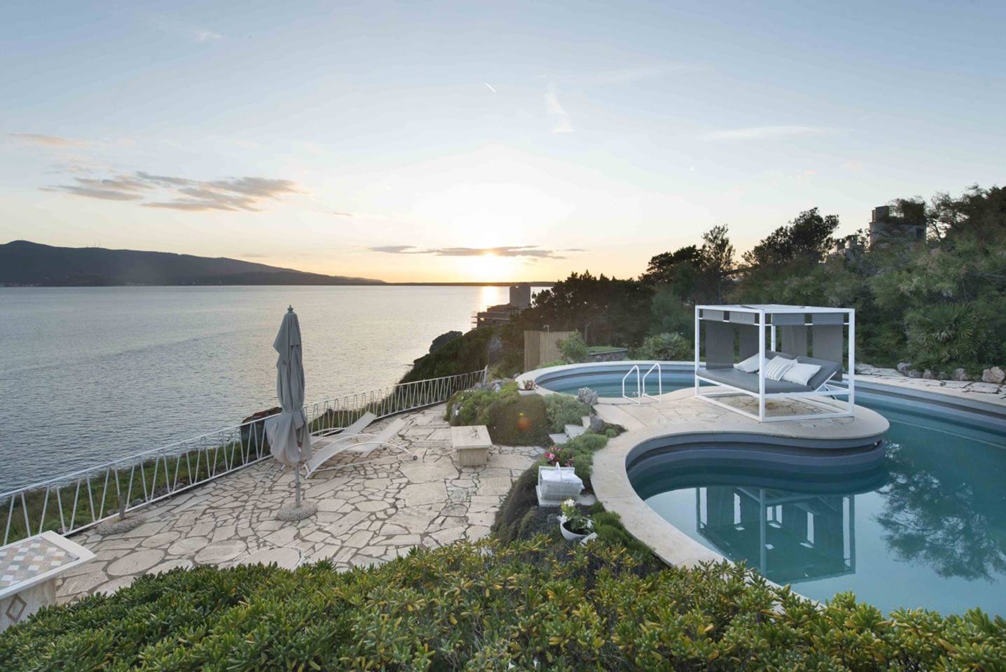 Villa Levante Feniglia Monte Argentario: Luxury 7-Bedroom Villa with Sea View and Pool, Monte Argentario